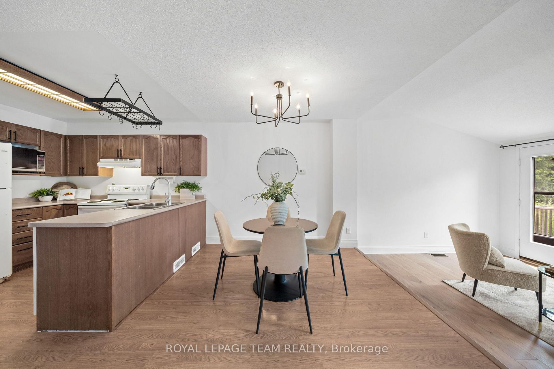Photo 7 of Unit B, 5744 Andrasi Crescent, Ottawa, Osgoode — HOMEH