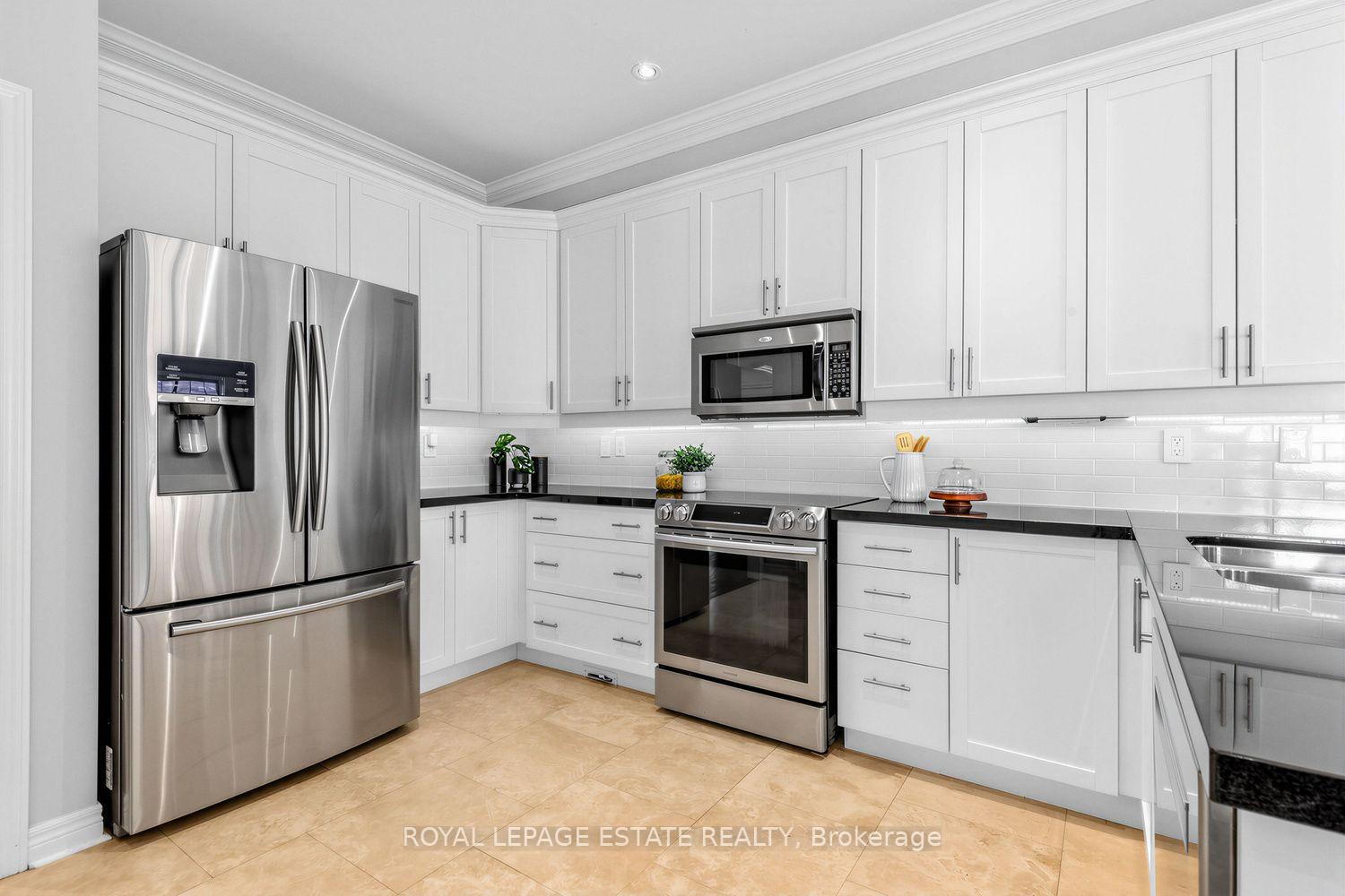 Photo 10 of 180 Jack Pine Road, Vaughan, Patterson — HOMEH
