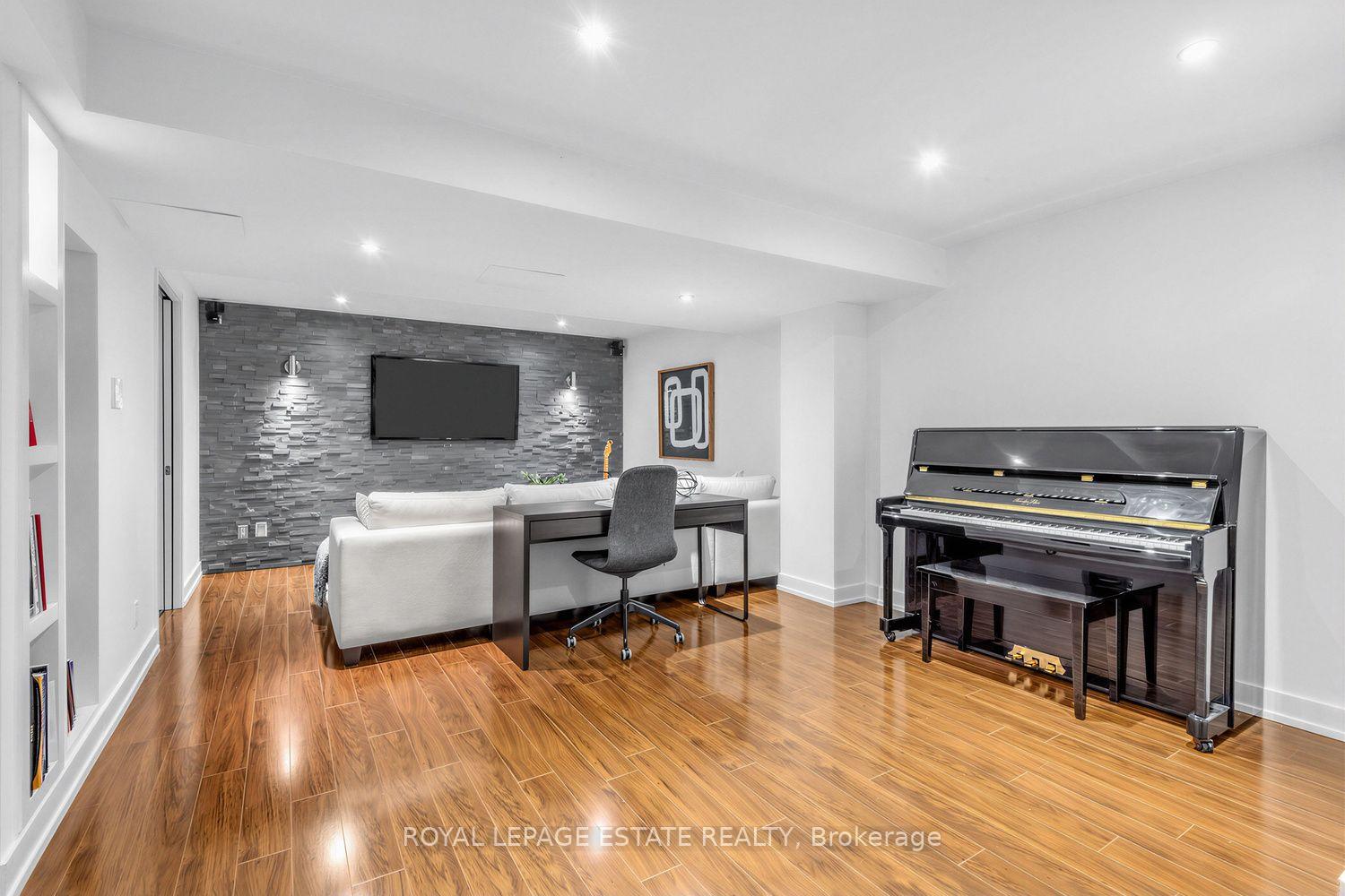 Photo 25 of 180 Jack Pine Road, Vaughan, Patterson — HOMEH