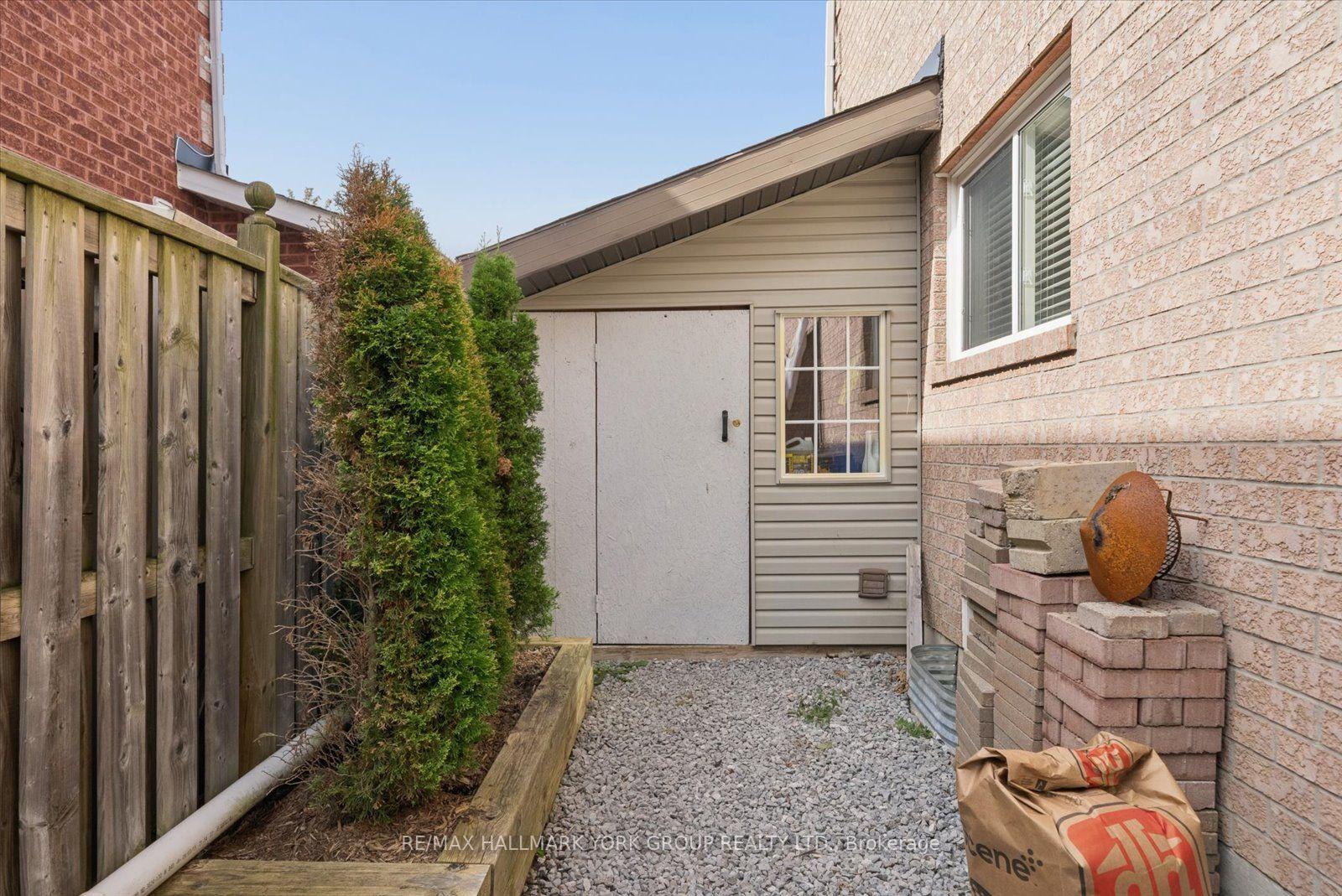 Photo 33 of 70 Bambi Crescent, Georgina, Keswick South — HOMEH