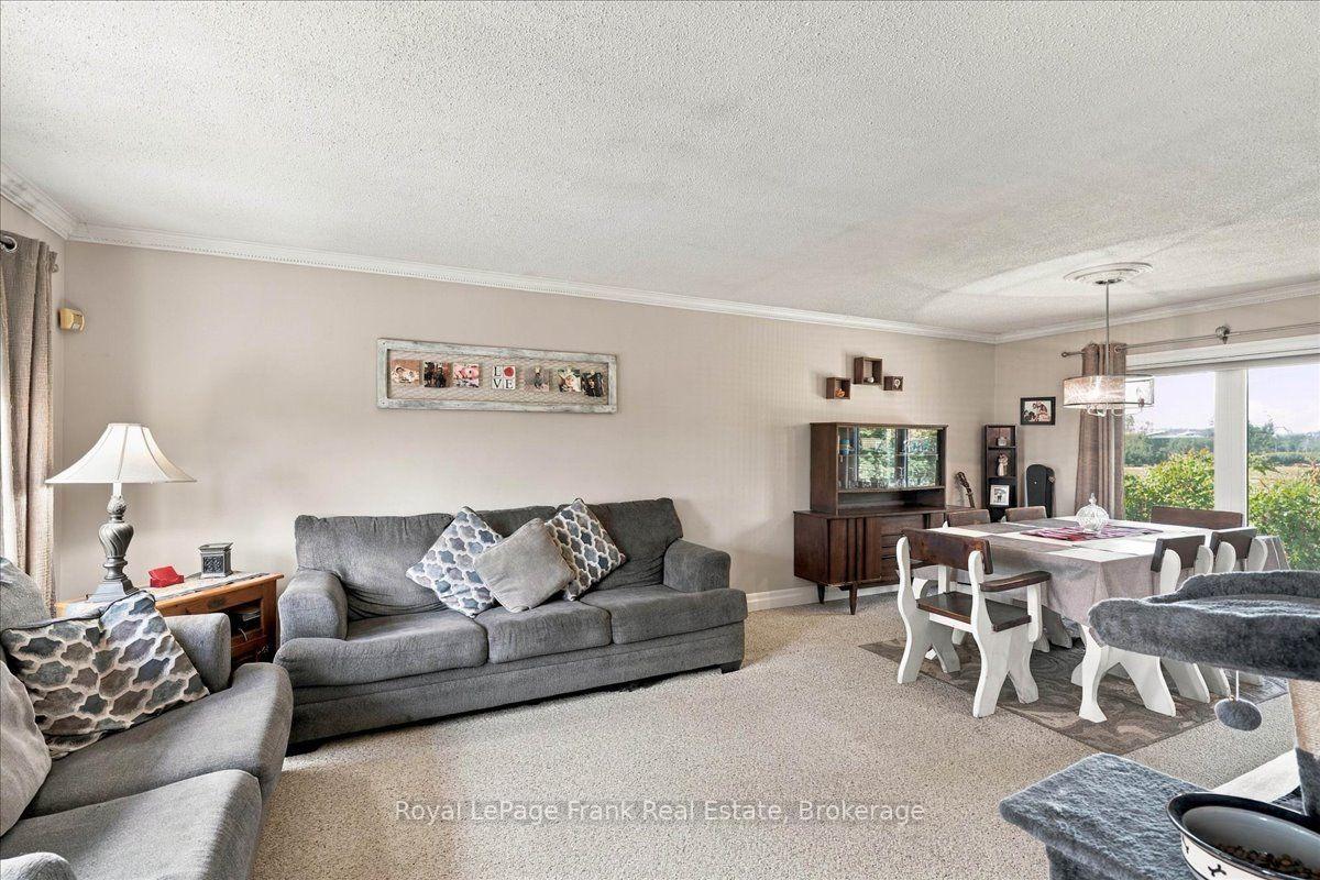 Photo 4 of 178 Roblin Road, Quinte West, Sidney Ward — HOMEH