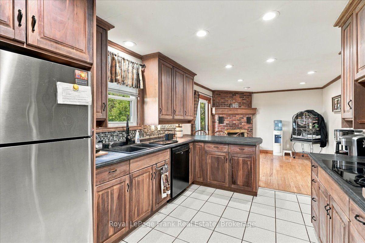 Photo 9 of 178 Roblin Road, Quinte West, Sidney Ward — HOMEH