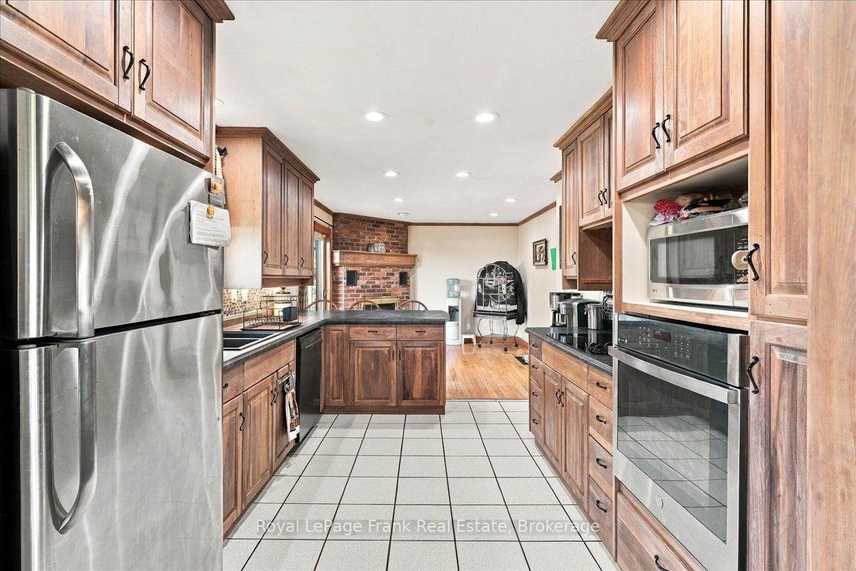 Photo 11 of 178 Roblin Road, Quinte West, Sidney Ward — HOMEH