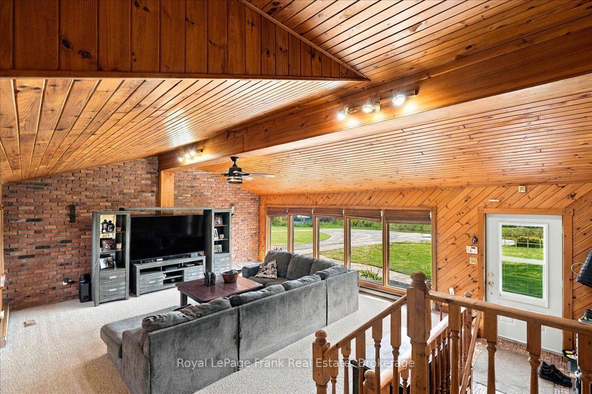 Photo 35 of 178 Roblin Road, Quinte West, Sidney Ward — HOMEH
