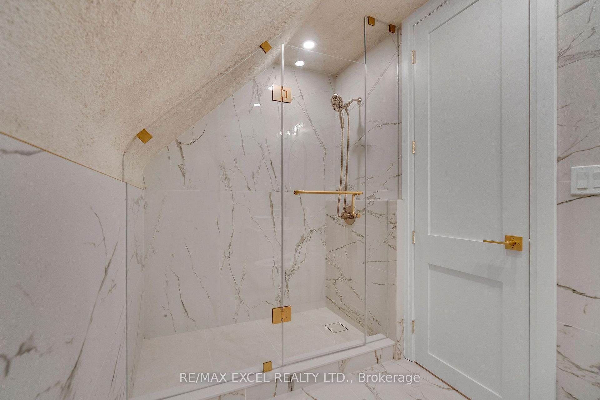 Photo 22 of 599 Conacher Drive, North York, Newtonbrook East — HOMEH