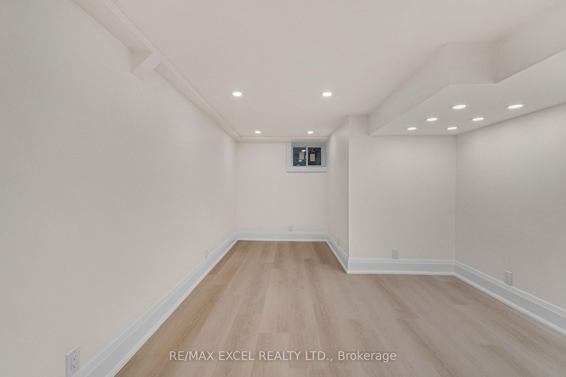 Photo 32 of 599 Conacher Drive, North York, Newtonbrook East — HOMEH