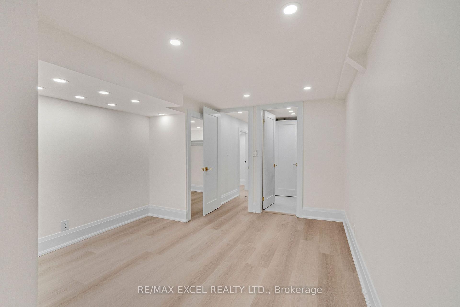 Photo 33 of 599 Conacher Drive, North York, Newtonbrook East — HOMEH