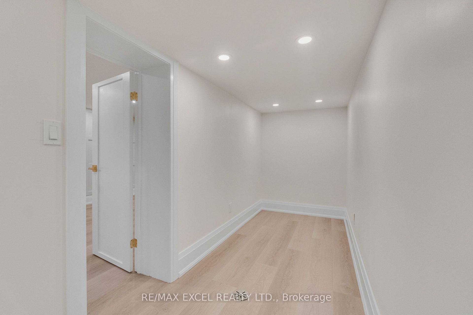 Photo 35 of 599 Conacher Drive, North York, Newtonbrook East — HOMEH