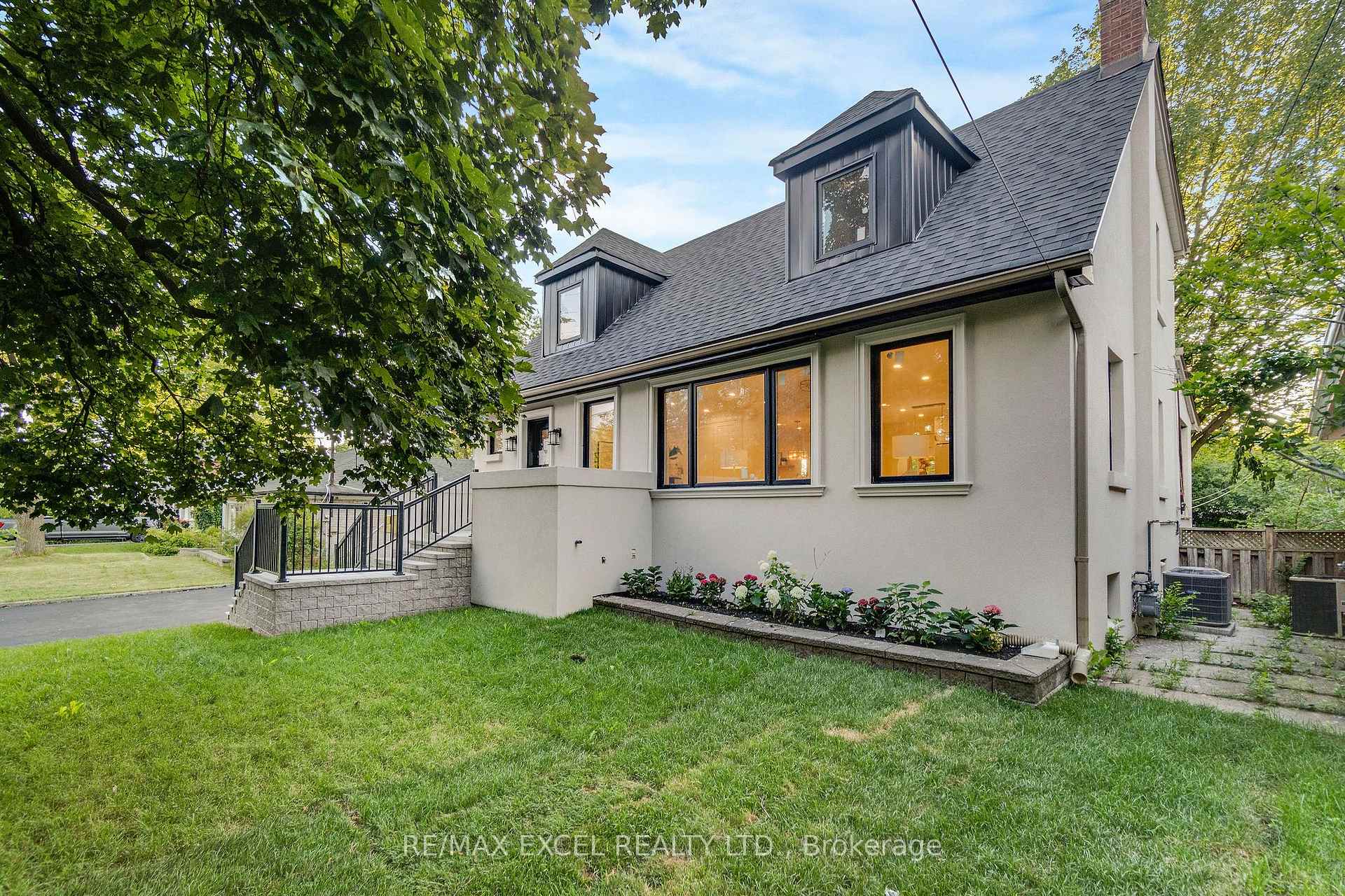 Photo 40 of 599 Conacher Drive, North York, Newtonbrook East — HOMEH