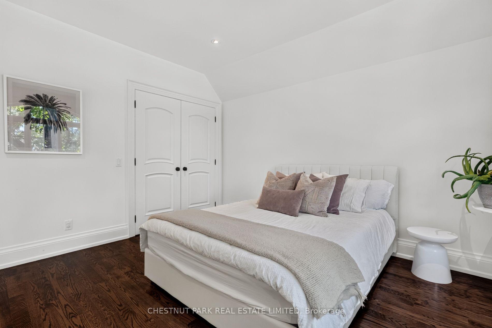 Photo 32 of 179 Yonge Boulevard, Toronto, Bedford Park-Nortown — HOMEH