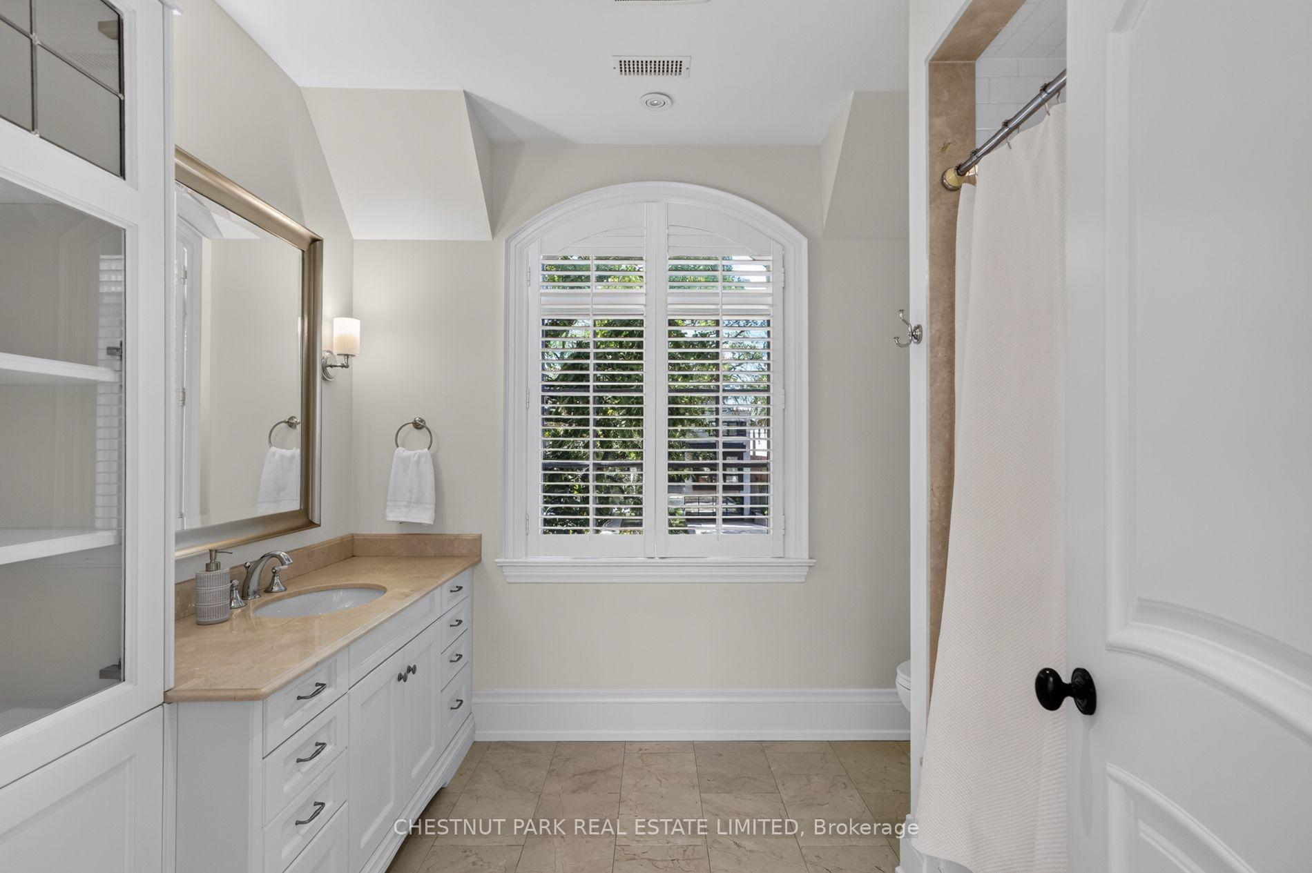 Photo 35 of 179 Yonge Boulevard, Toronto, Bedford Park-Nortown — HOMEH