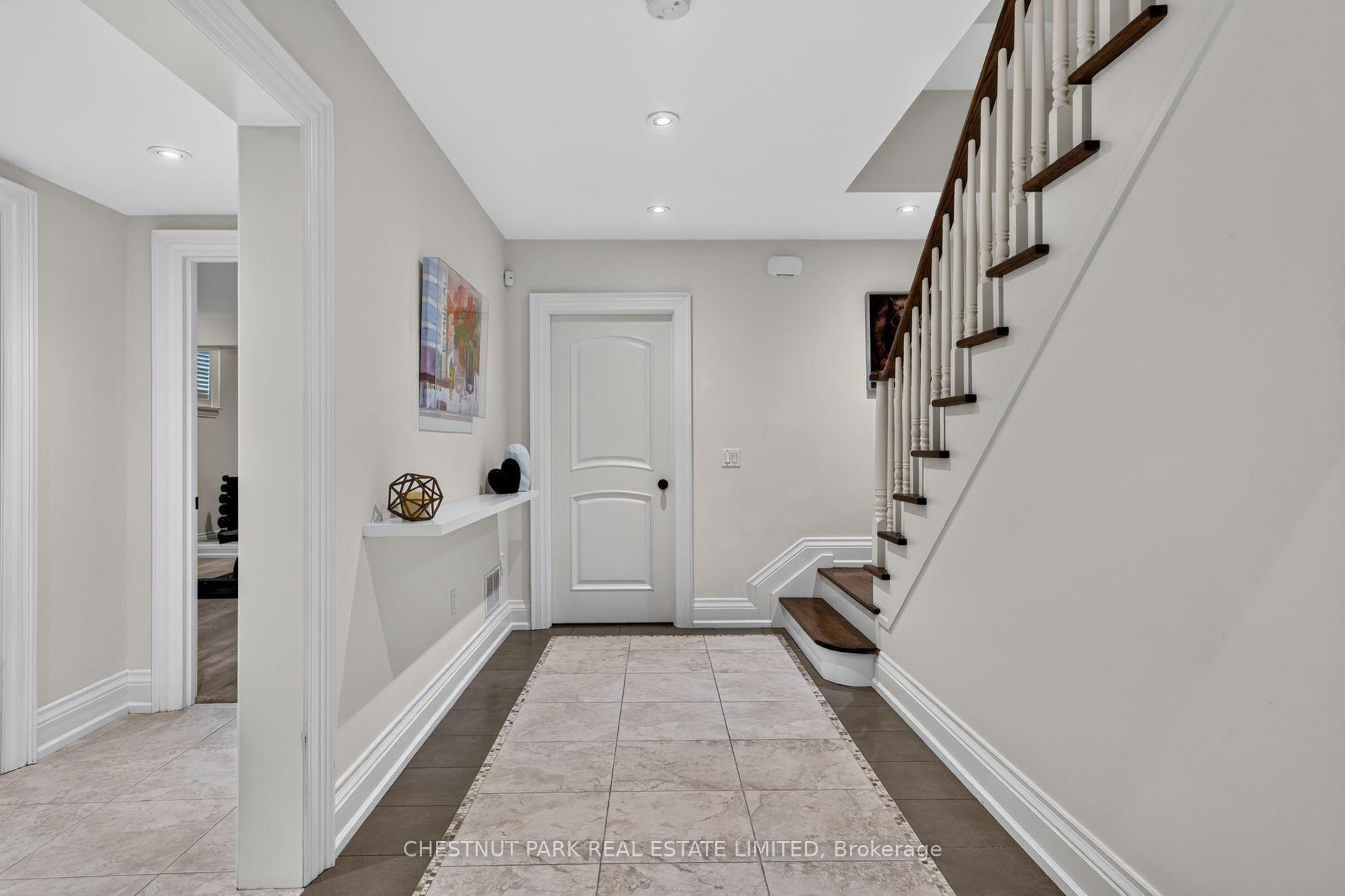 Photo 37 of 179 Yonge Boulevard, Toronto, Bedford Park-Nortown — HOMEH