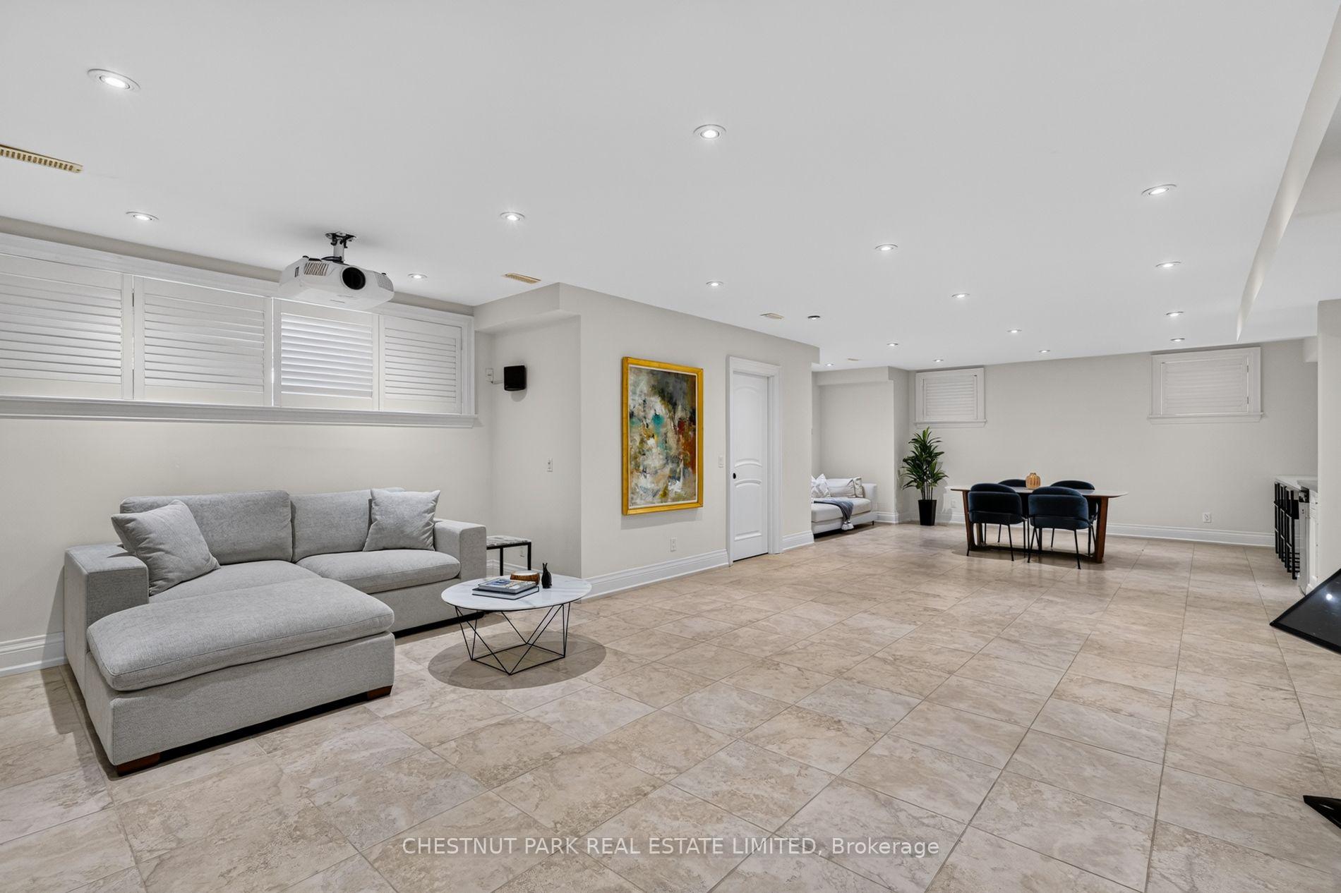 Photo 40 of 179 Yonge Boulevard, Toronto, Bedford Park-Nortown — HOMEH