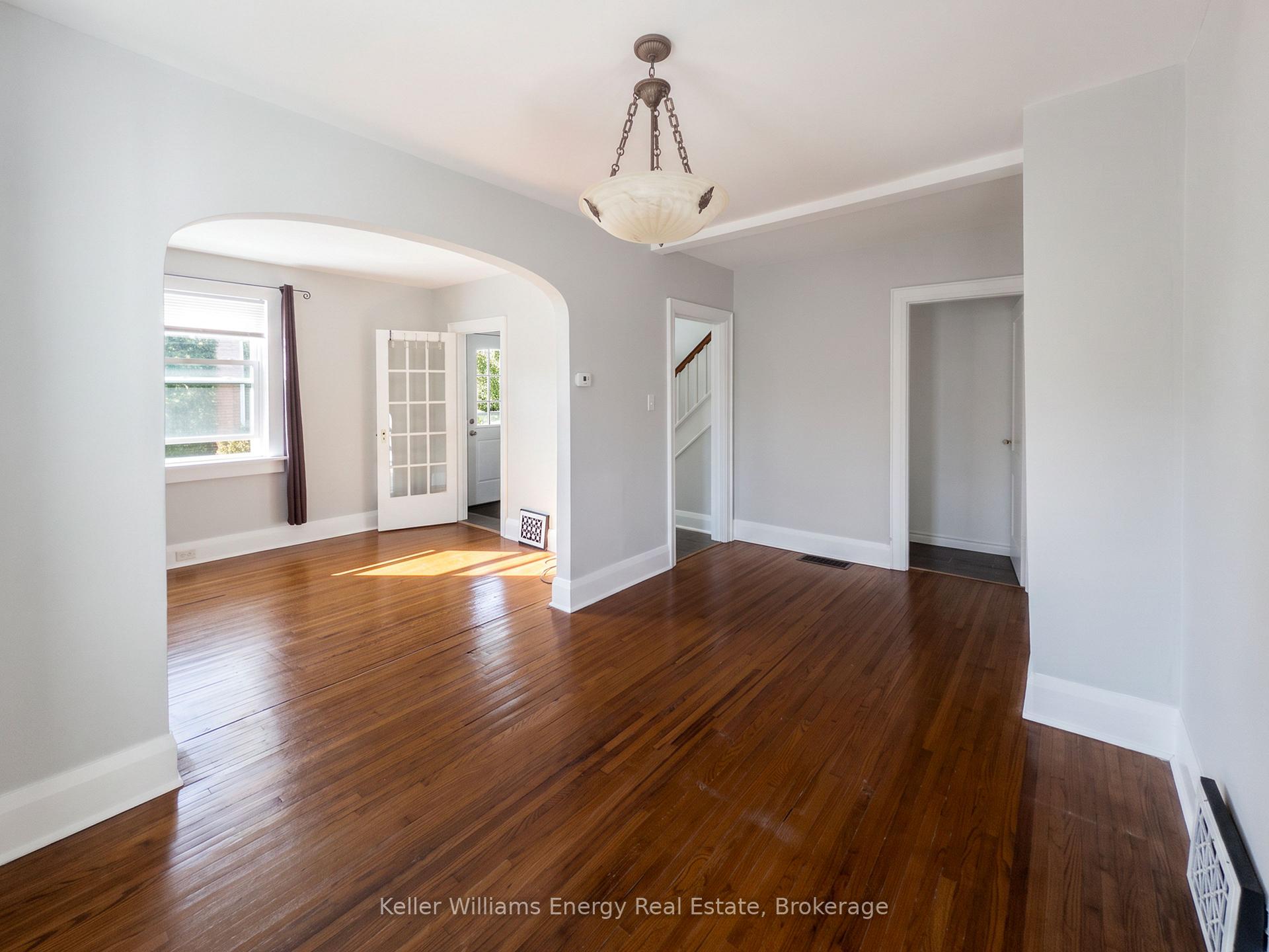 Photo 11 of 204 Gibb Street, Oshawa, Vanier — HOMEH