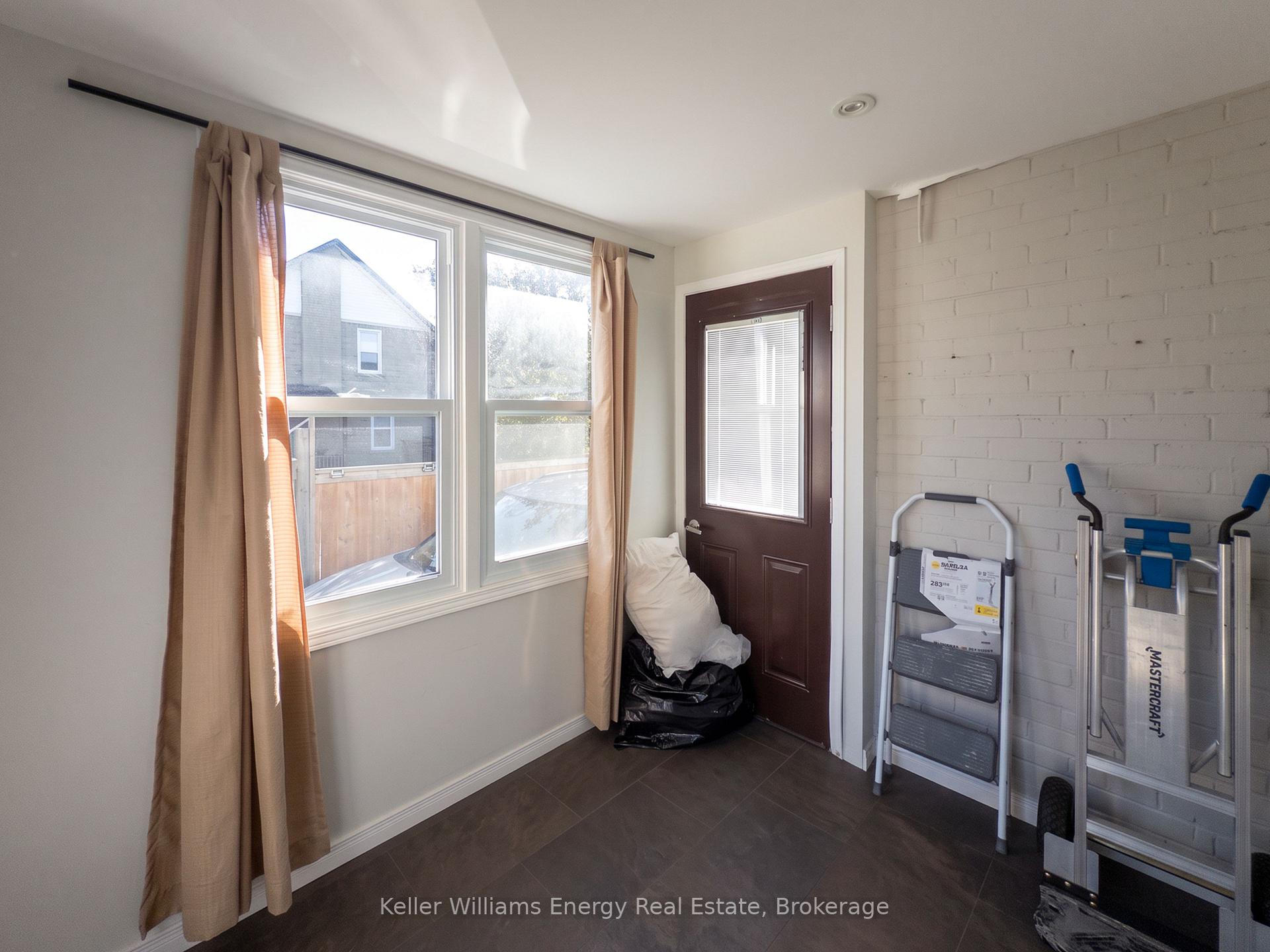 Photo 12 of 204 Gibb Street, Oshawa, Vanier — HOMEH