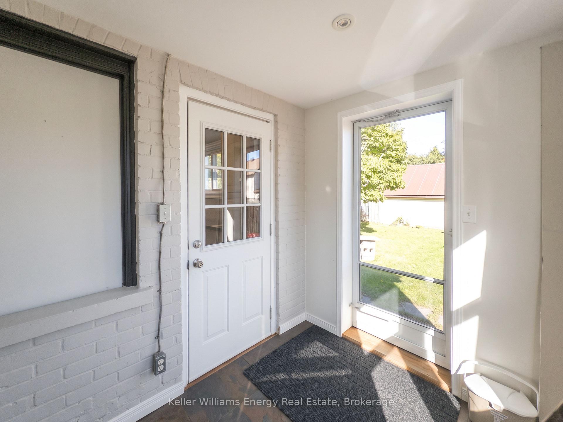Photo 13 of 204 Gibb Street, Oshawa, Vanier — HOMEH