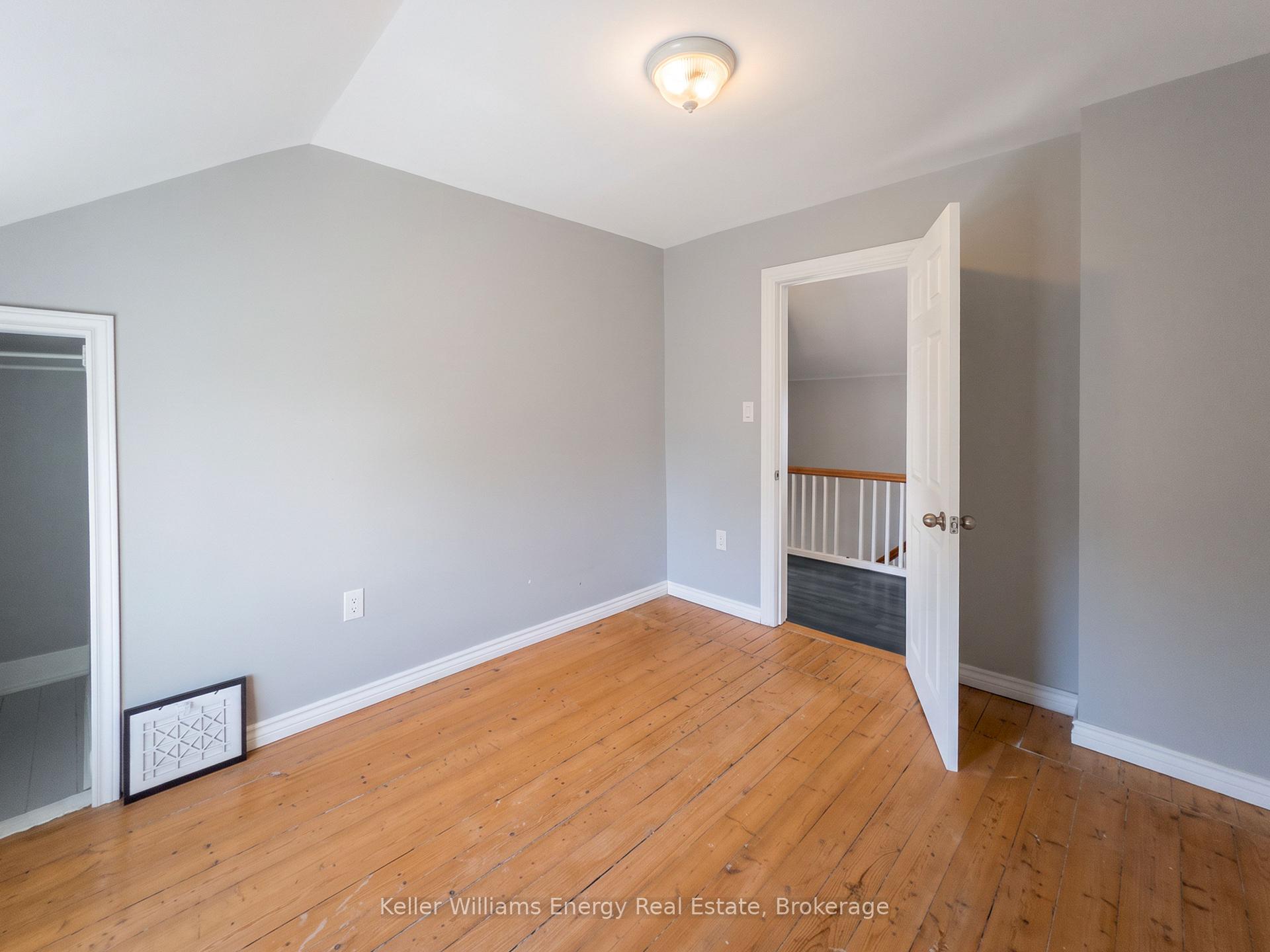 Photo 17 of 204 Gibb Street, Oshawa, Vanier — HOMEH