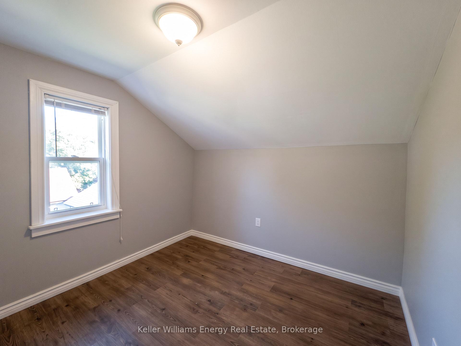 Photo 18 of 204 Gibb Street, Oshawa, Vanier — HOMEH