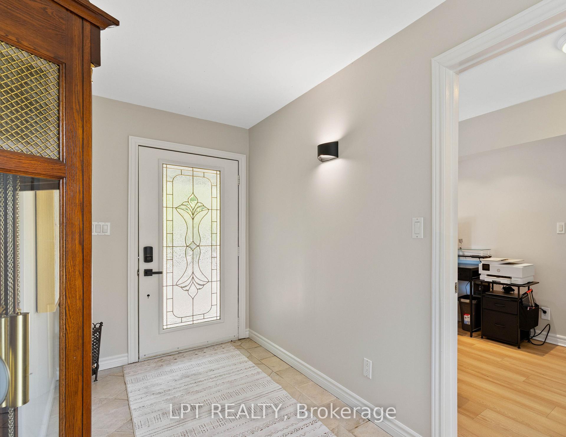 Photo 7 of 204 The Queensway, Georgina, Keswick South — HOMEH