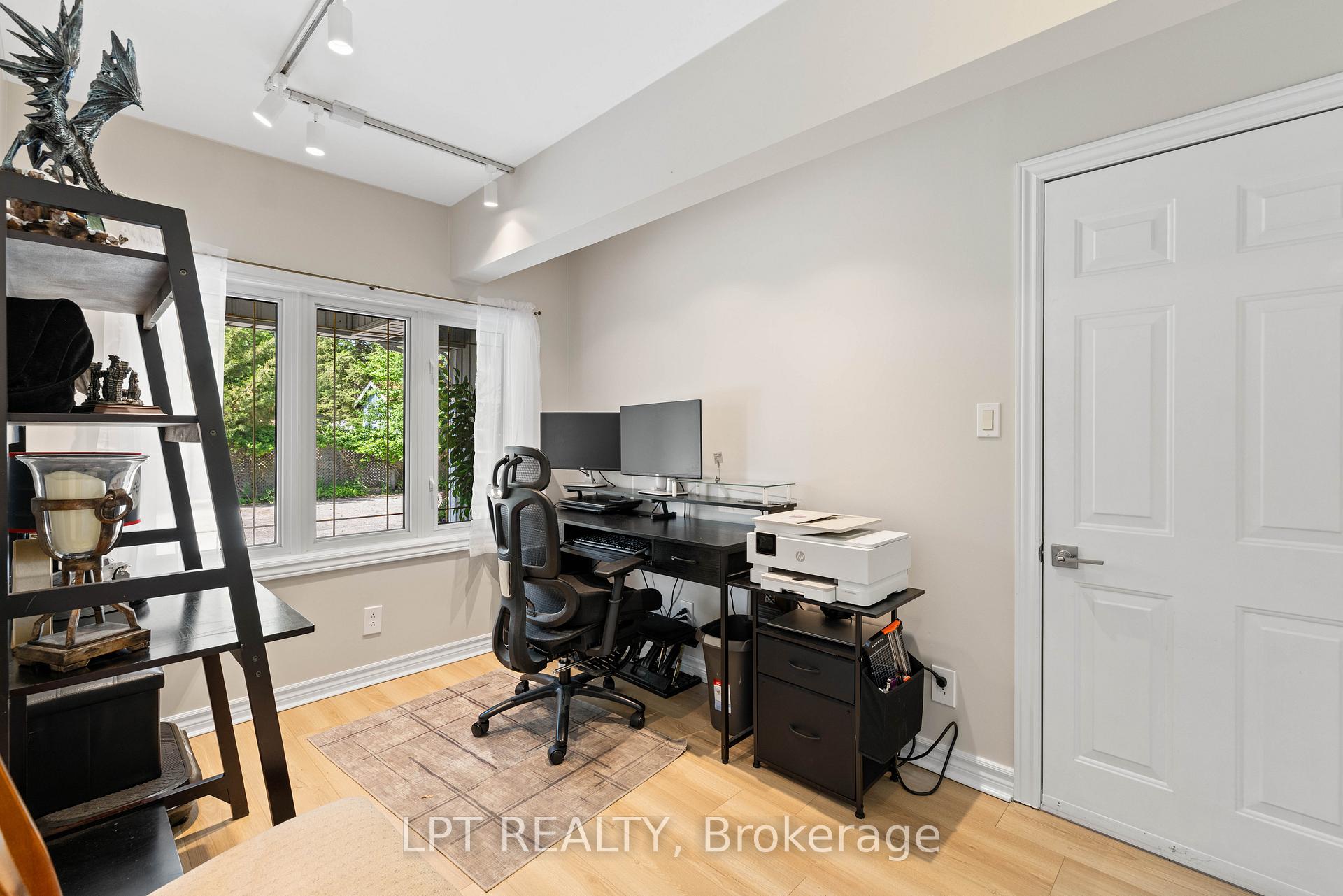 Photo 17 of 204 The Queensway, Georgina, Keswick South — HOMEH
