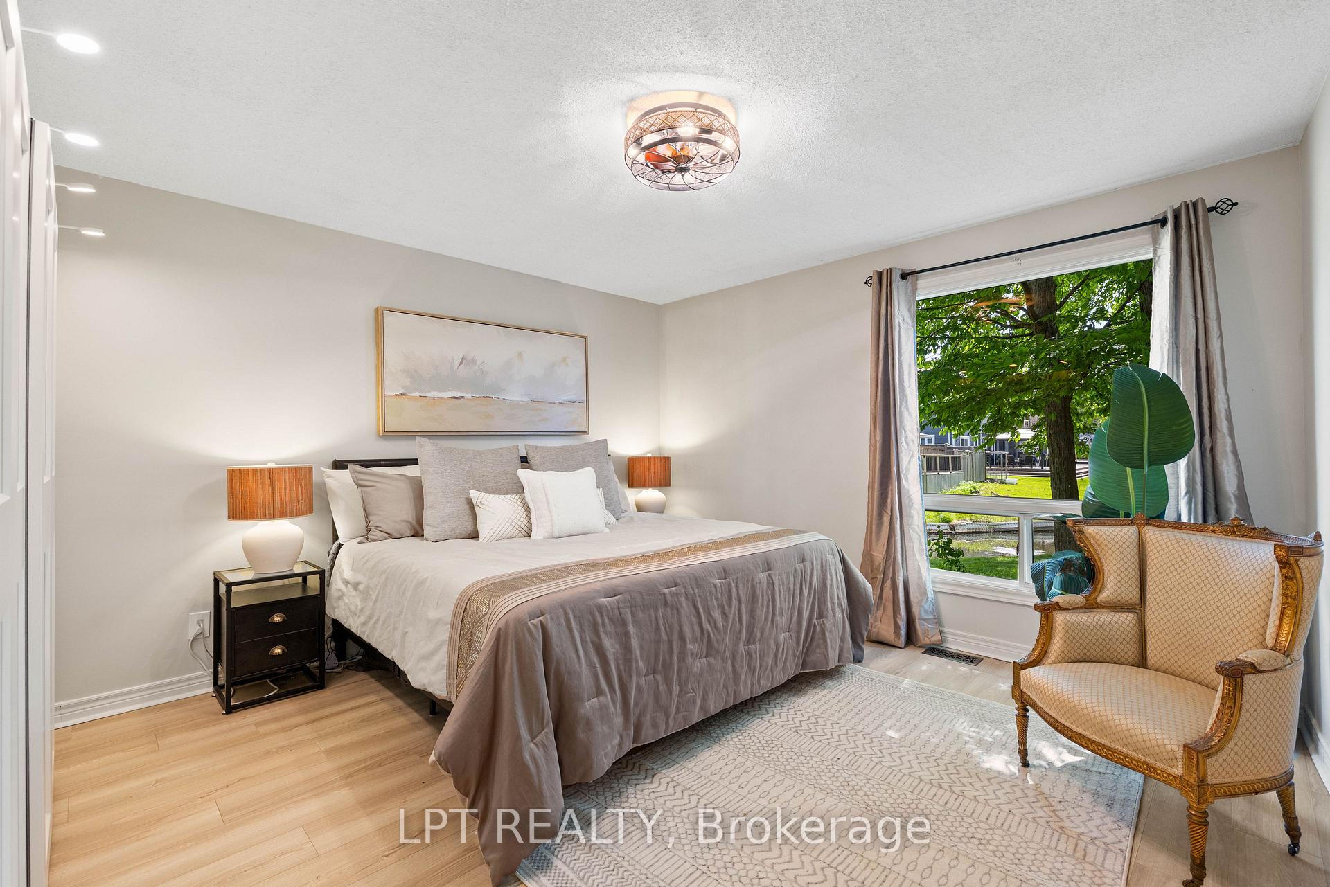 Photo 19 of 204 The Queensway, Georgina, Keswick South — HOMEH