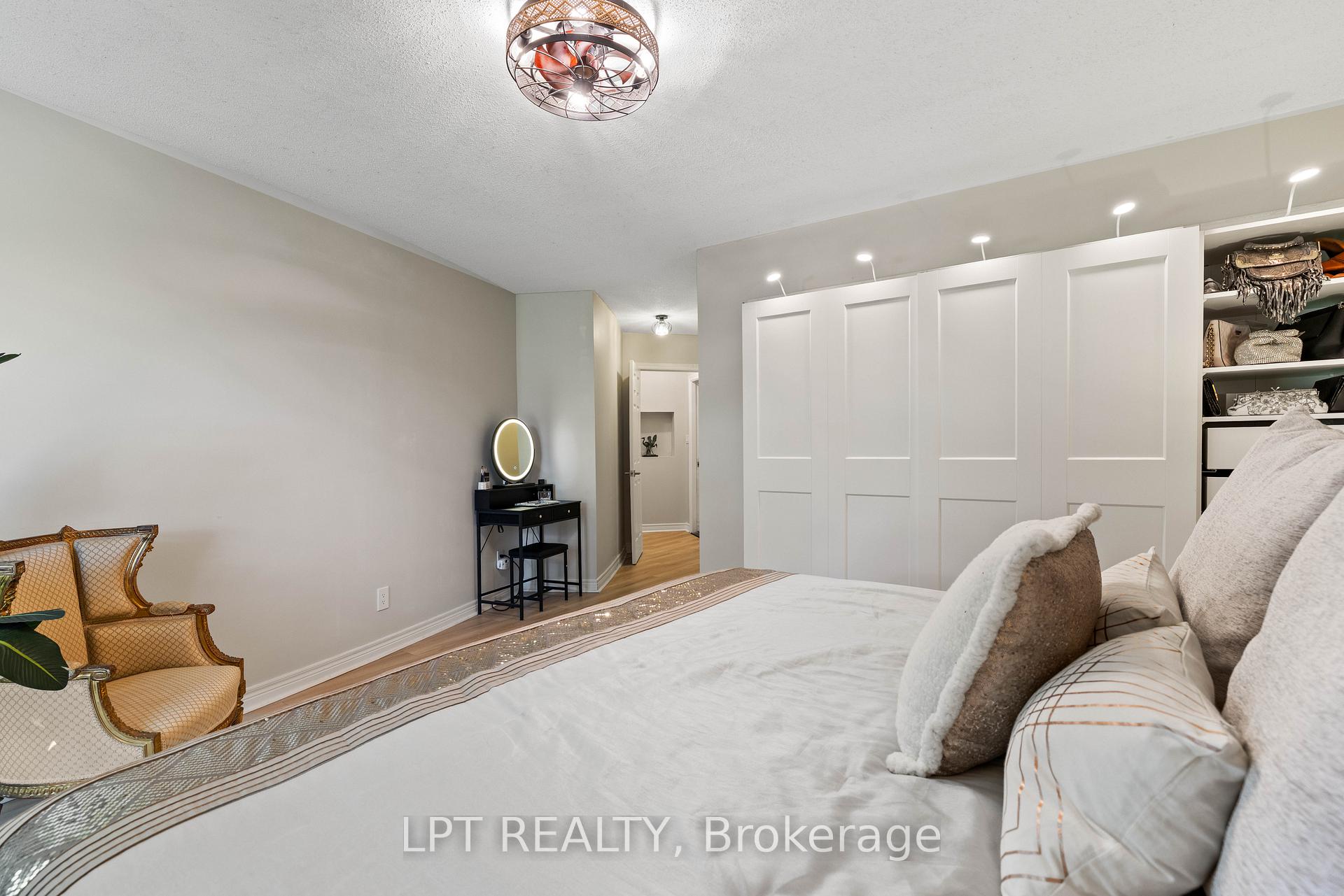 Photo 20 of 204 The Queensway, Georgina, Keswick South — HOMEH