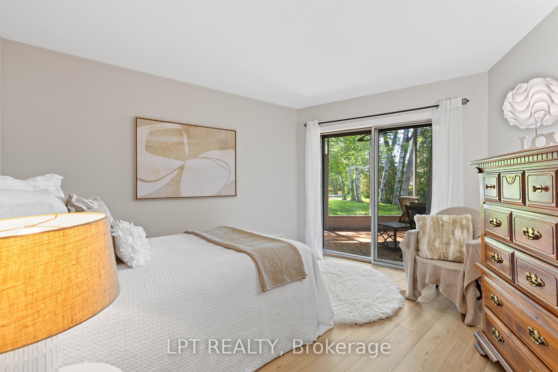 Photo 26 of 204 The Queensway, Georgina, Keswick South — HOMEH