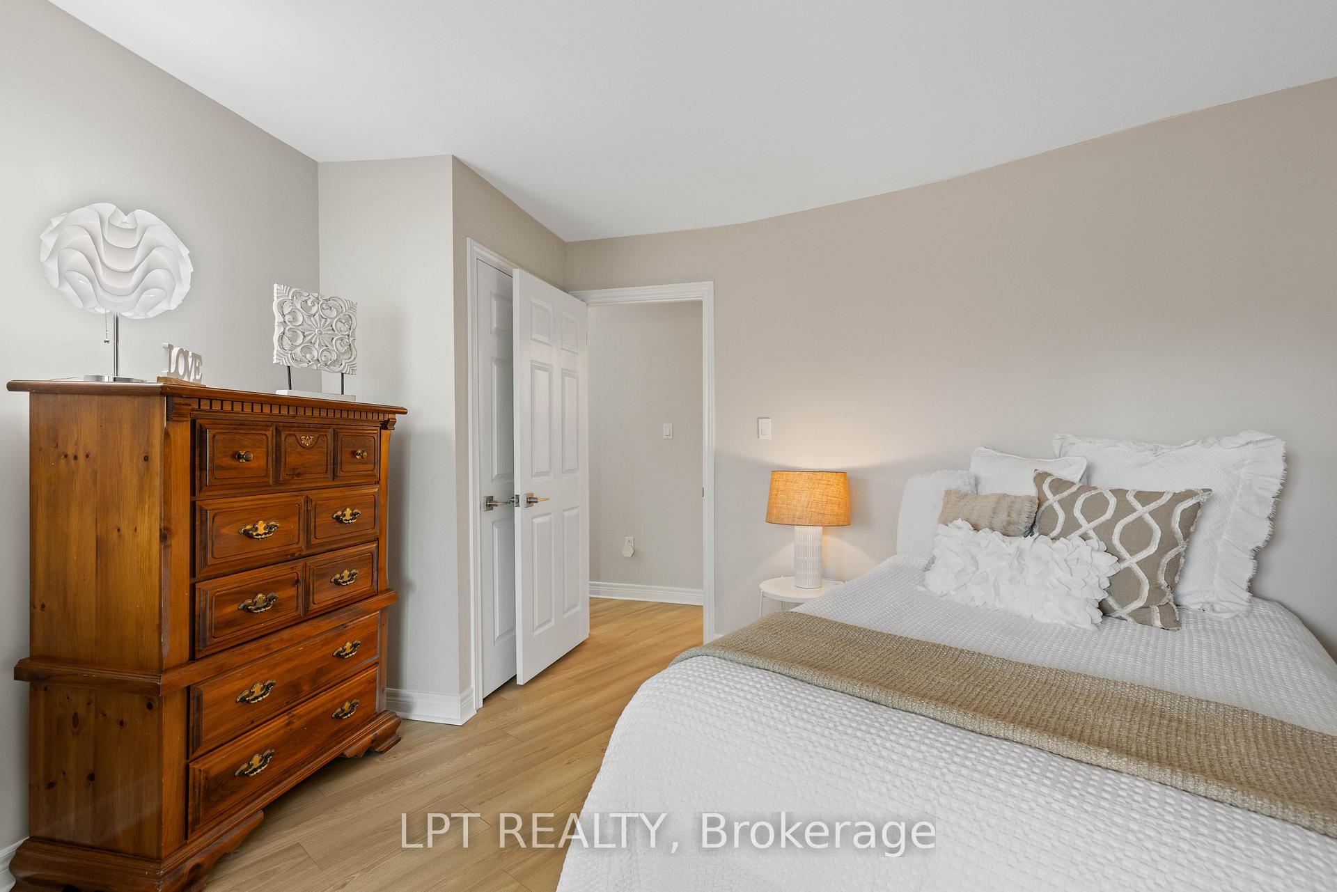 Photo 27 of 204 The Queensway, Georgina, Keswick South — HOMEH