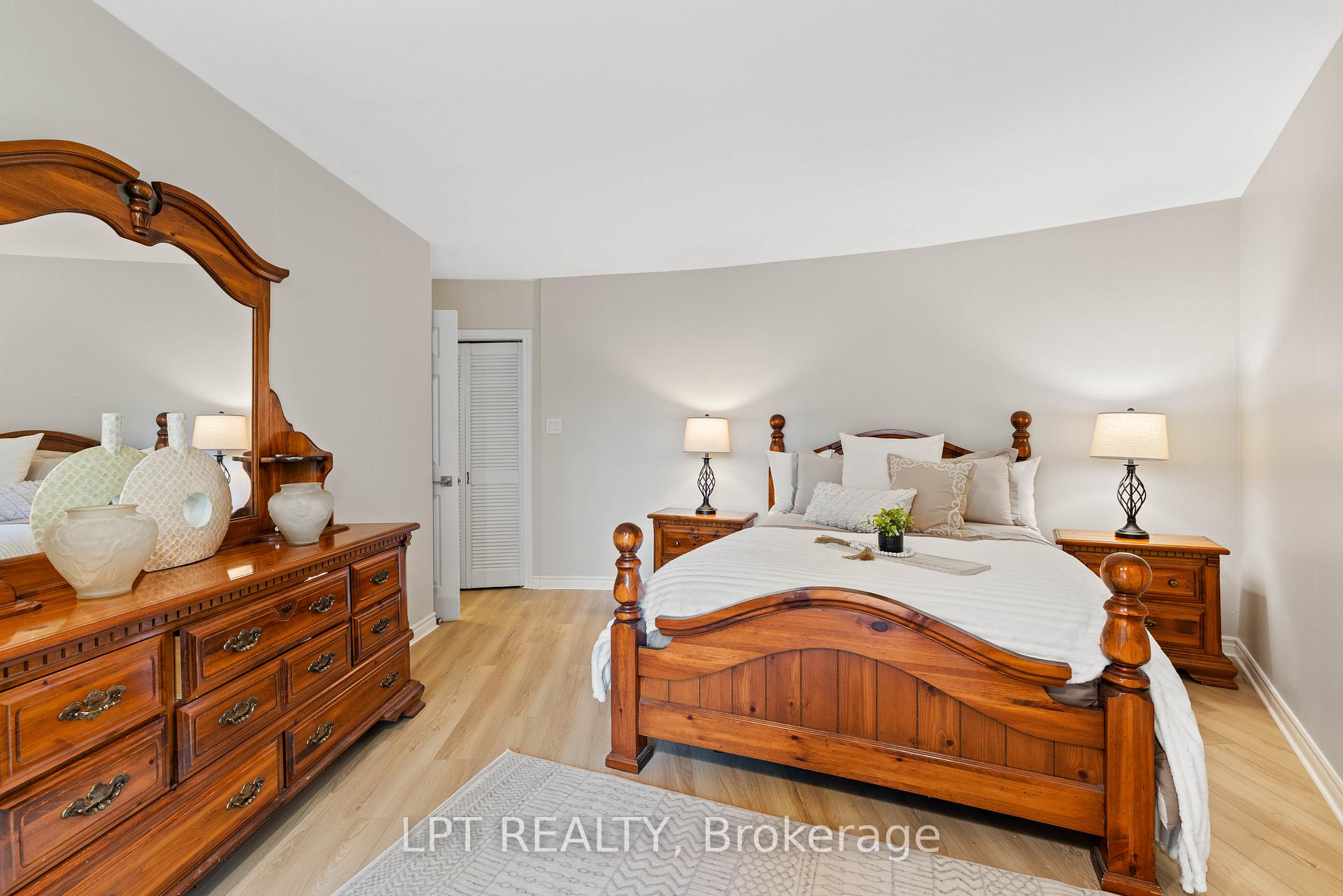 Photo 29 of 204 The Queensway, Georgina, Keswick South — HOMEH