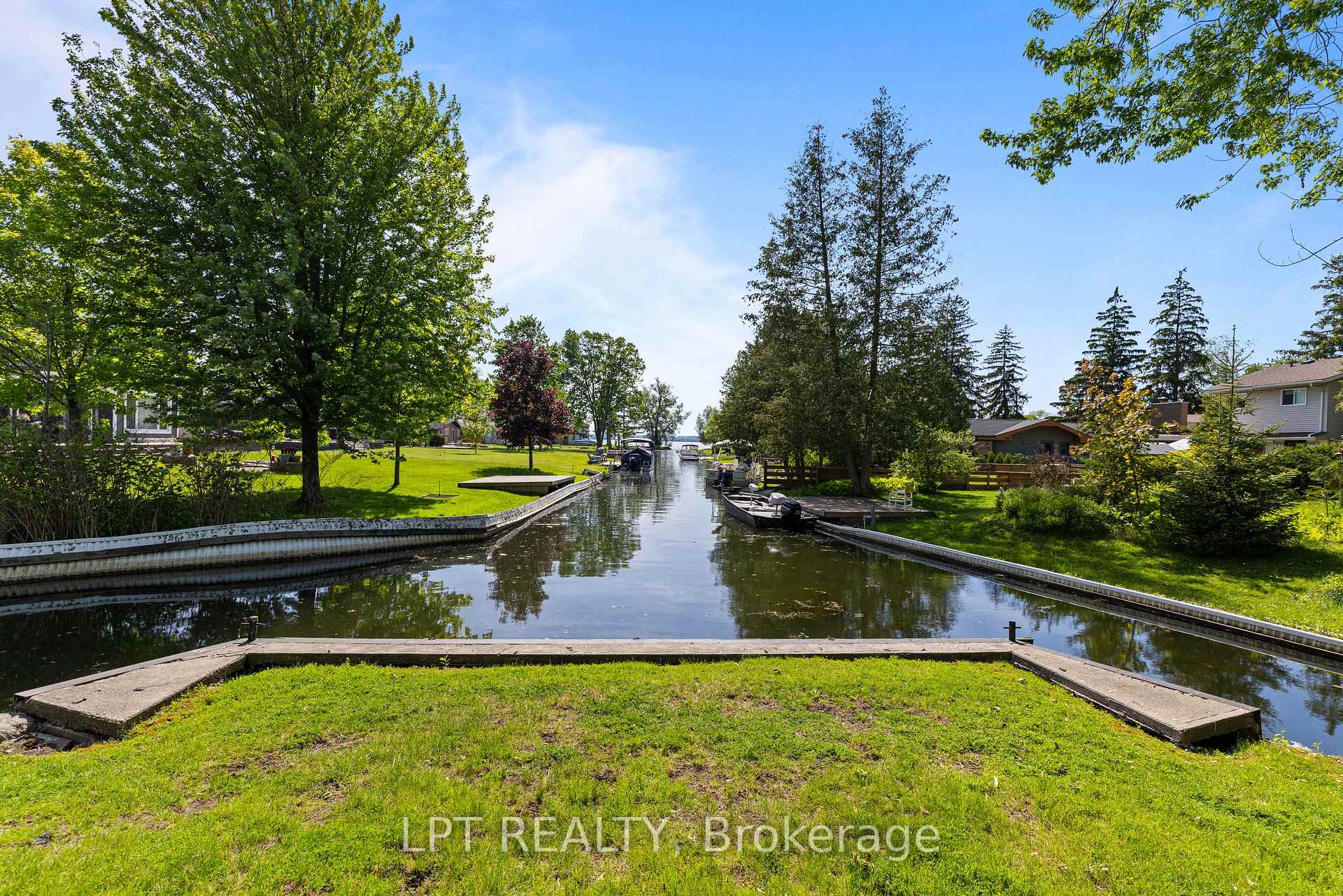 Photo 44 of 204 The Queensway, Georgina, Keswick South — HOMEH