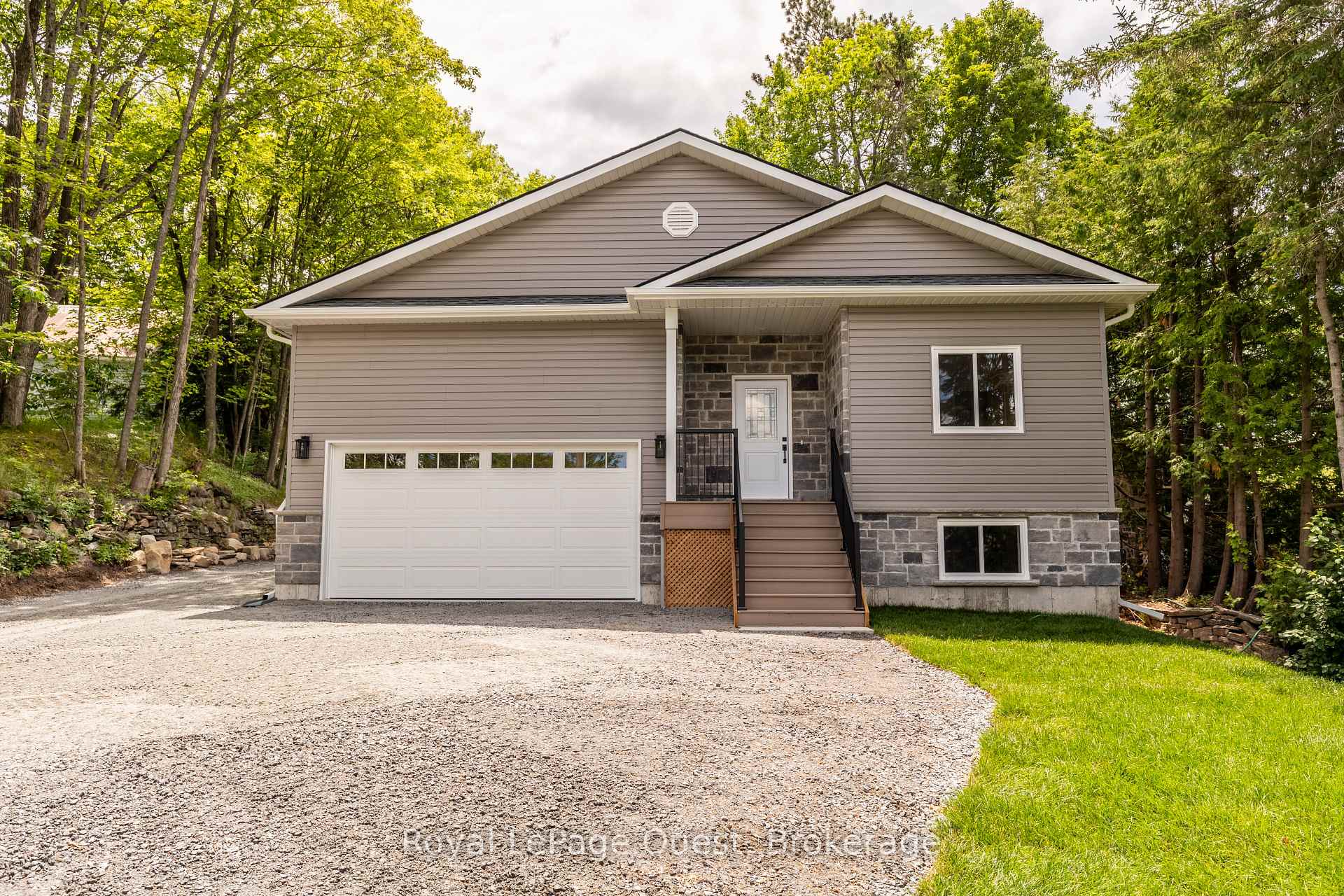 Photo 6 of 3469 Riverdale Drive, Severn, Washago — HOMEH