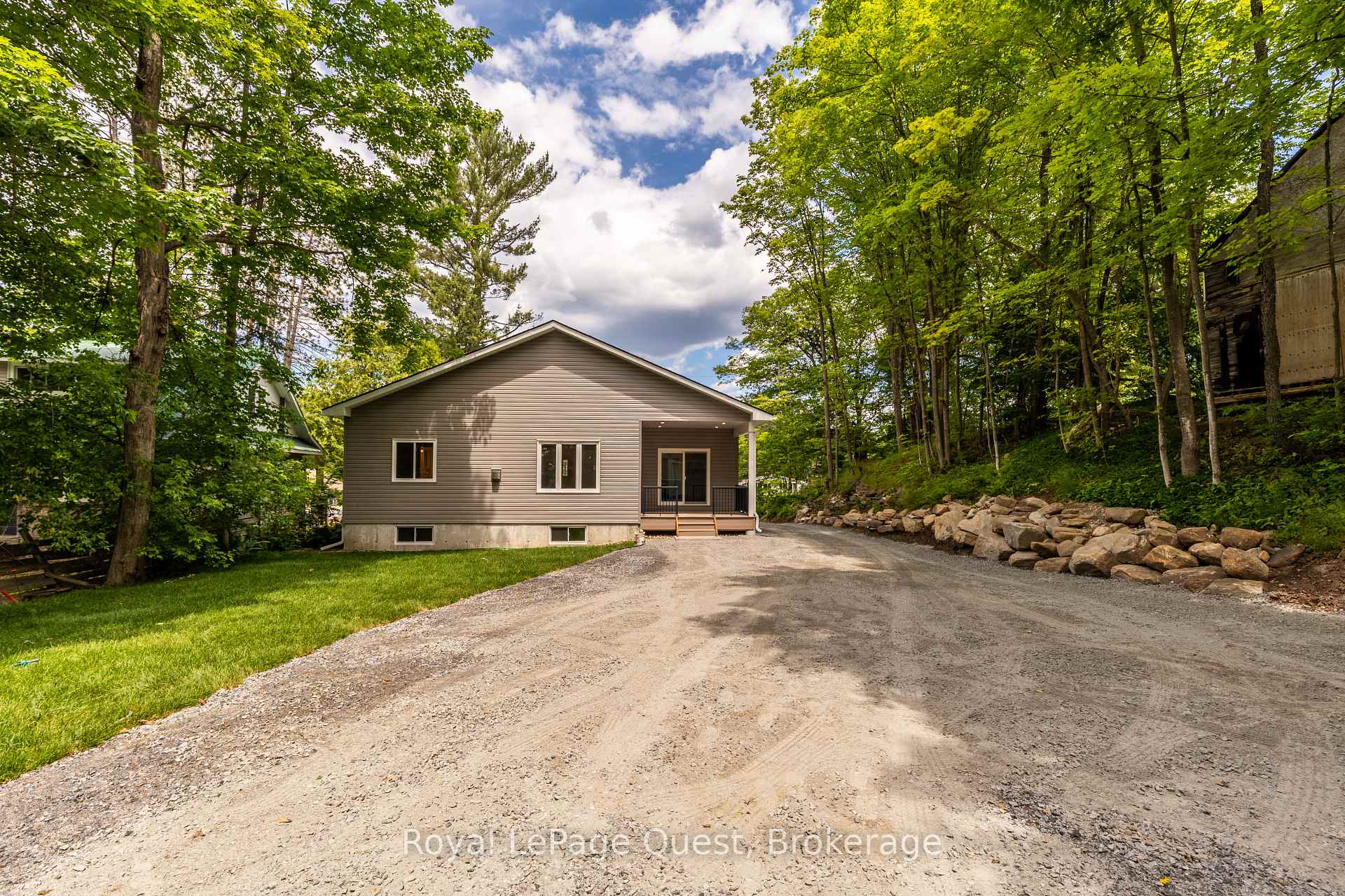 Photo 9 of 3469 Riverdale Drive, Severn, Washago — HOMEH