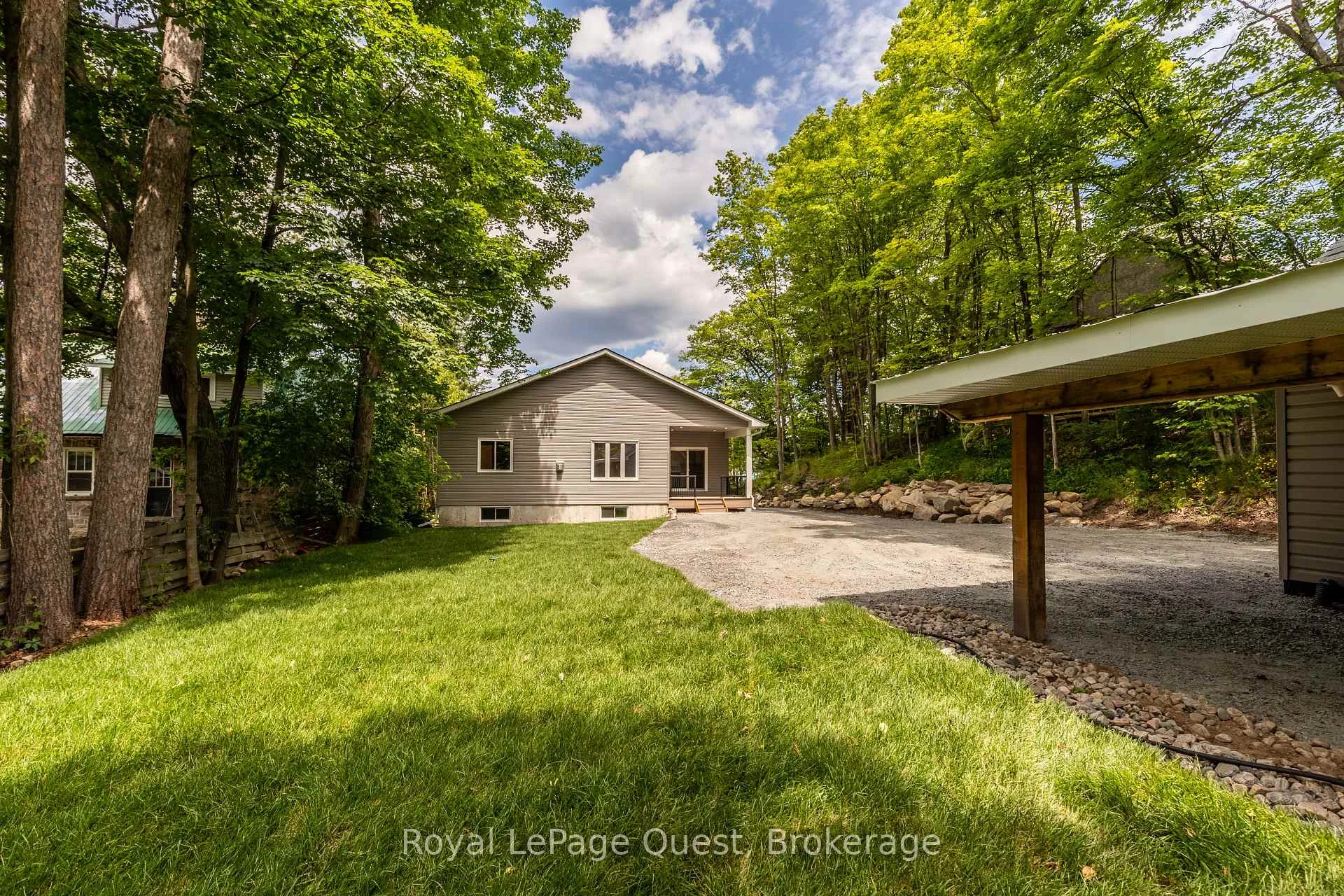 Photo 13 of 3469 Riverdale Drive, Severn, Washago — HOMEH