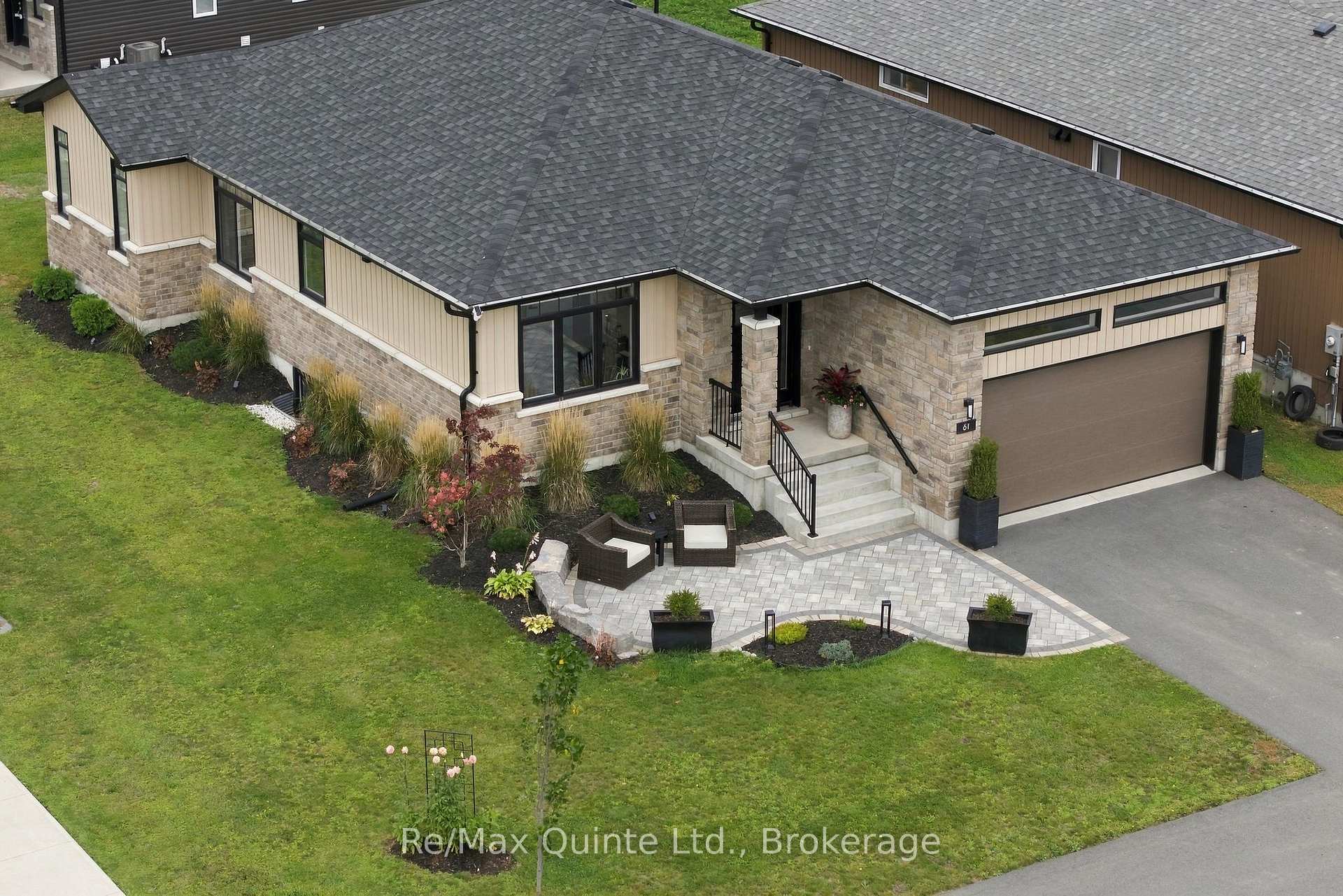 Photo 3 of 61 Hastings Park Drive, Belleville, Belleville Ward — HOMEH