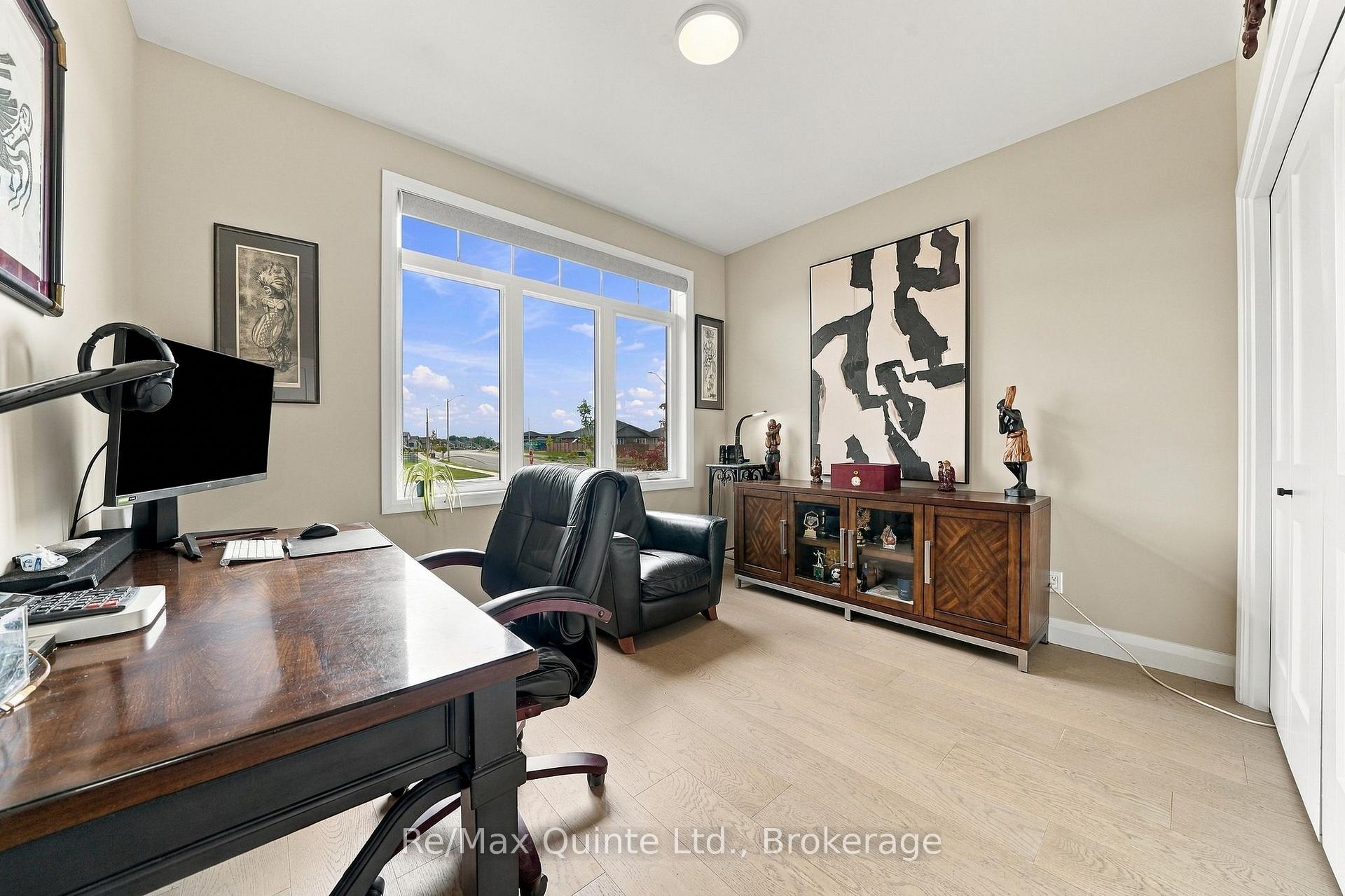 Photo 9 of 61 Hastings Park Drive, Belleville, Belleville Ward — HOMEH