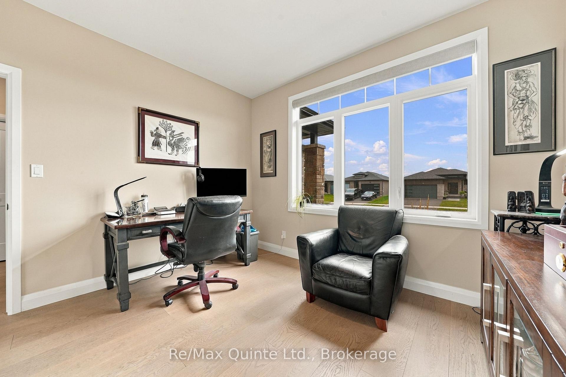 Photo 10 of 61 Hastings Park Drive, Belleville, Belleville Ward — HOMEH