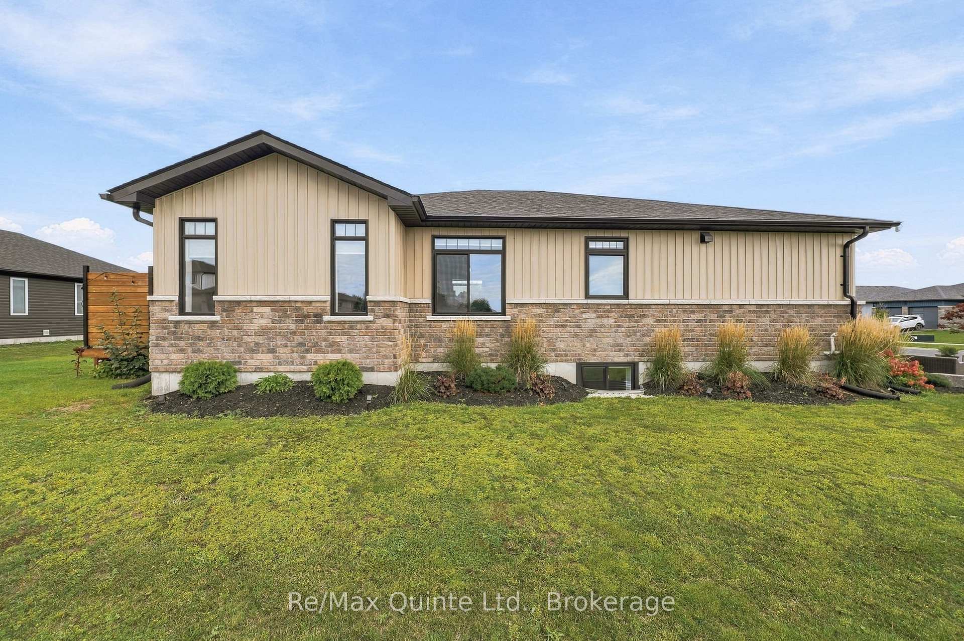 Photo 41 of 61 Hastings Park Drive, Belleville, Belleville Ward — HOMEH