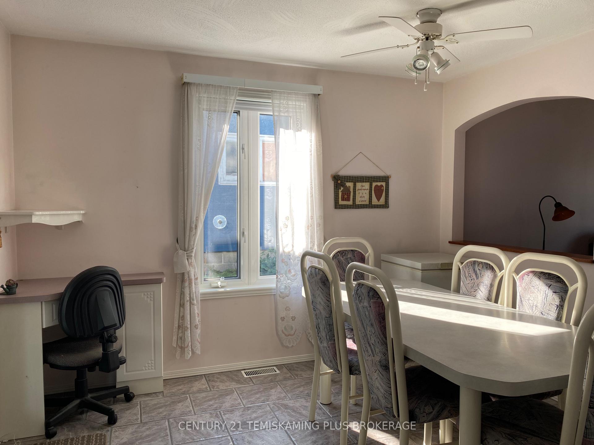 Photo 5 of 430 Main Street, Temiskaming Shores, Haileybury — HOMEH