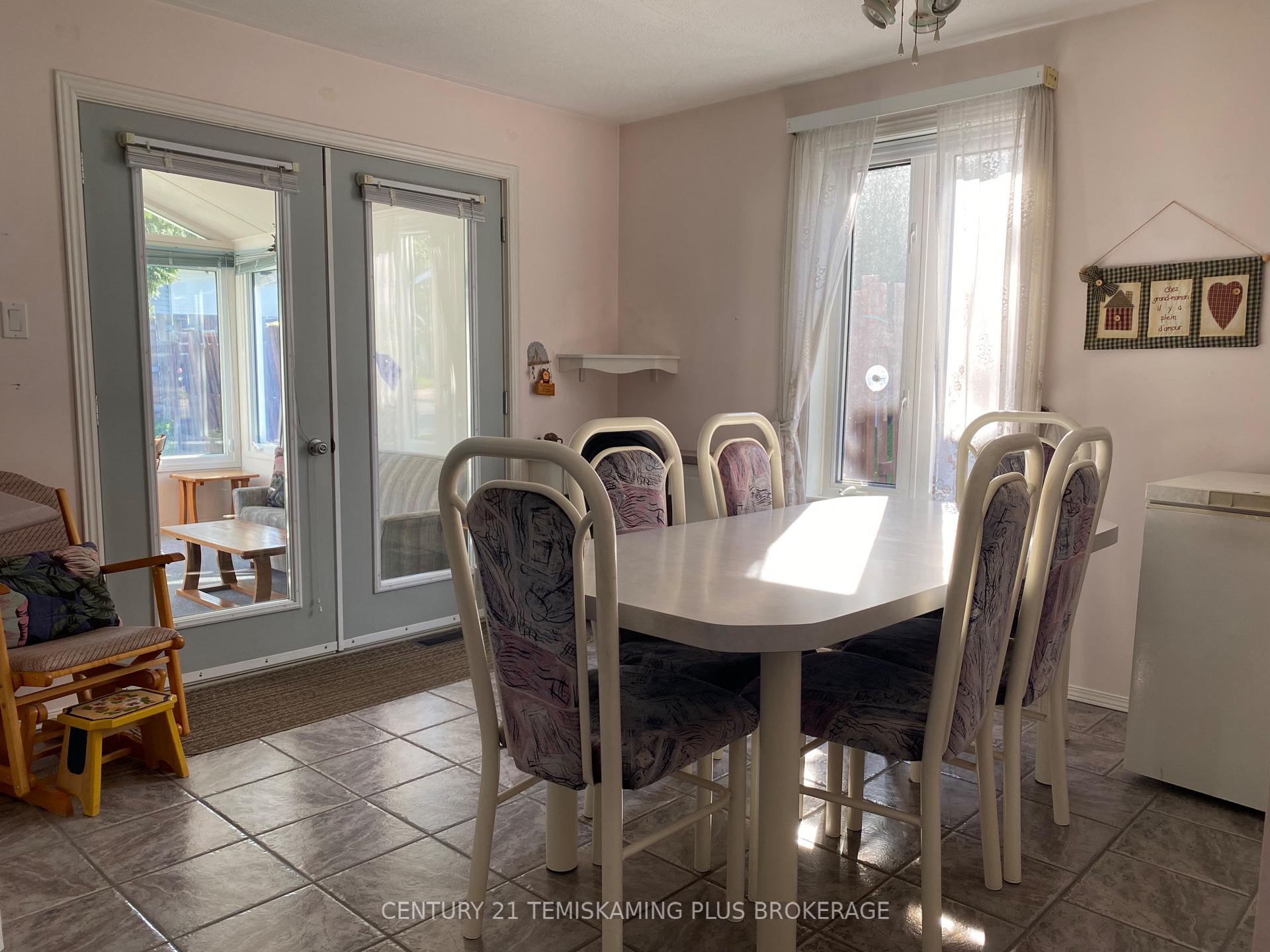 Photo 9 of 430 Main Street, Temiskaming Shores, Haileybury — HOMEH