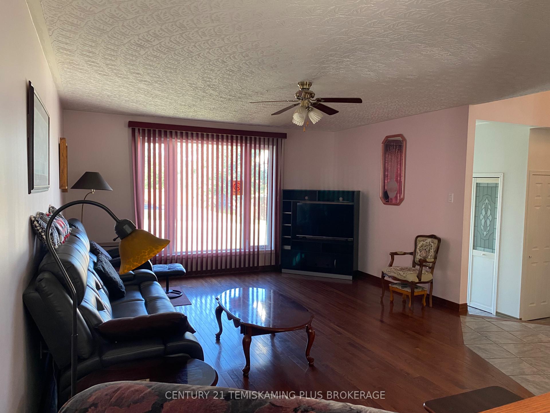 Photo 13 of 430 Main Street, Temiskaming Shores, Haileybury — HOMEH