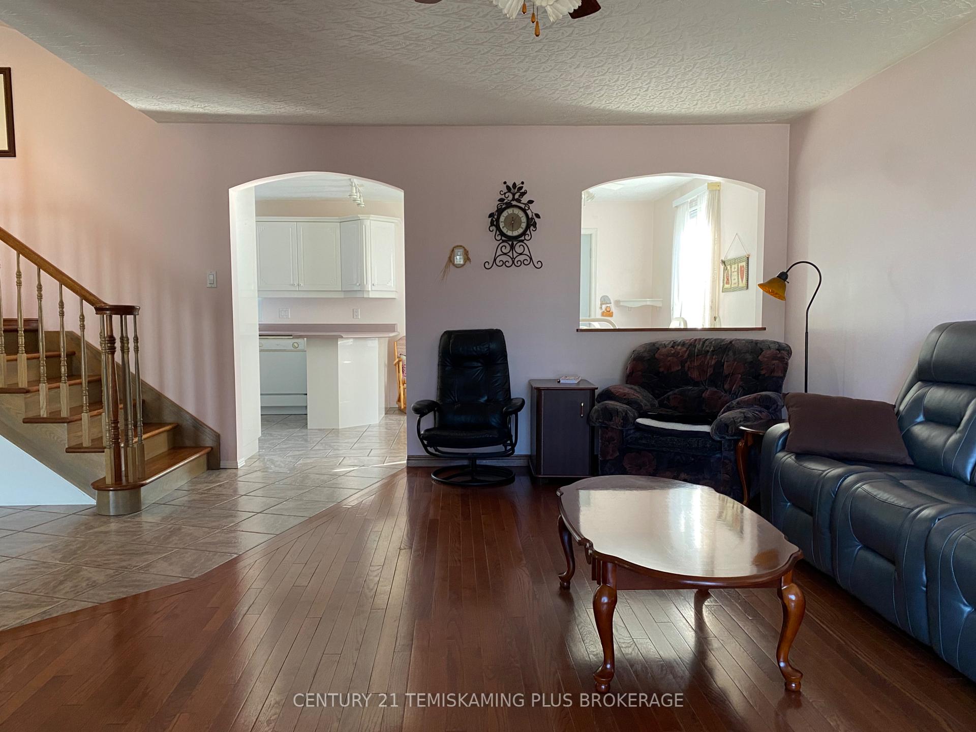 Photo 15 of 430 Main Street, Temiskaming Shores, Haileybury — HOMEH