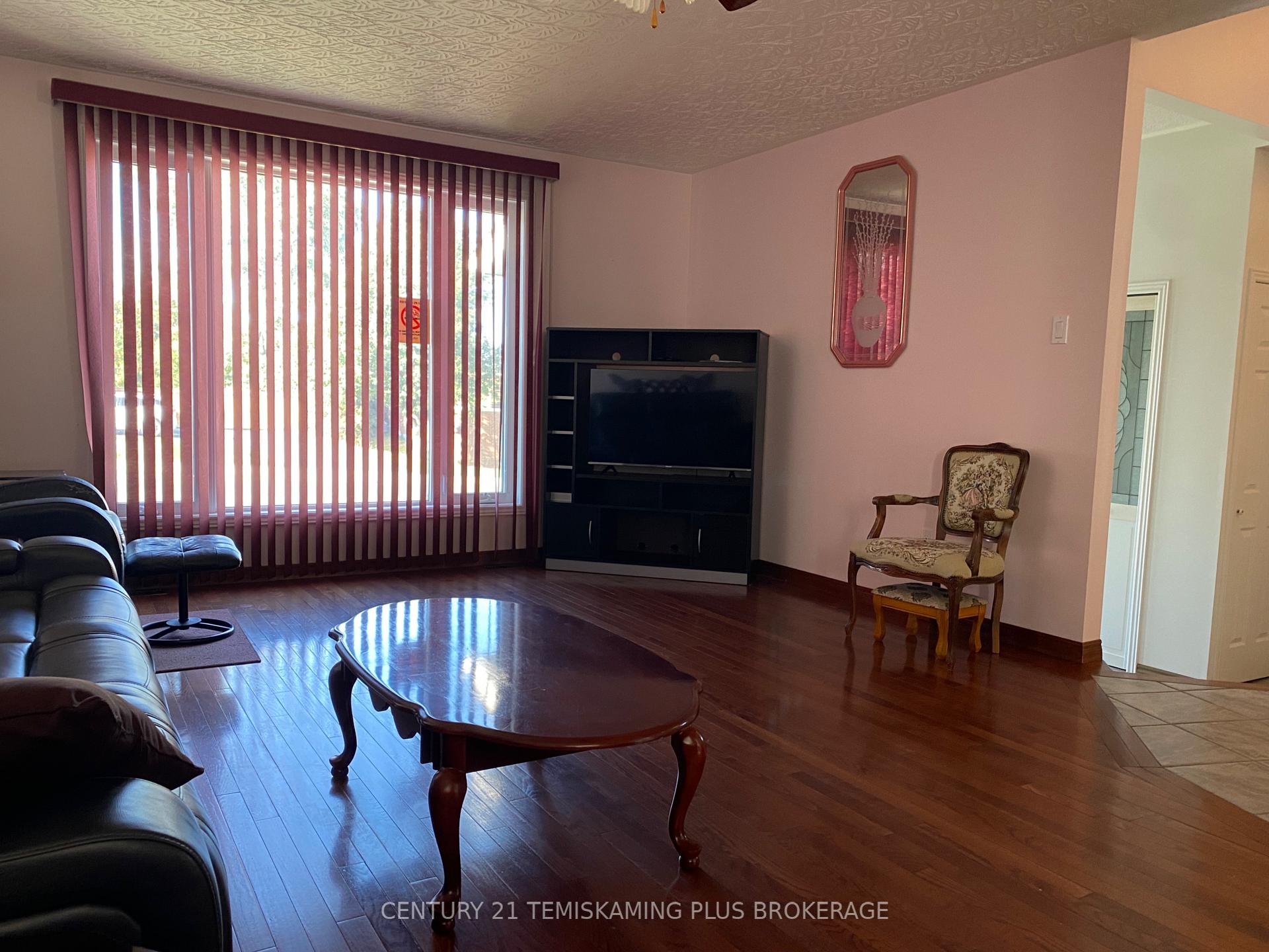 Photo 17 of 430 Main Street, Temiskaming Shores, Haileybury — HOMEH