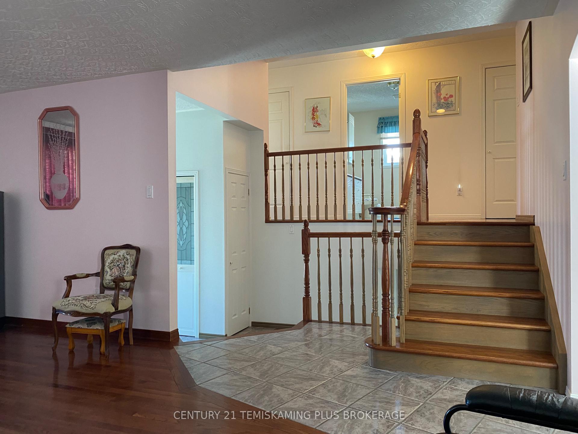Photo 19 of 430 Main Street, Temiskaming Shores, Haileybury — HOMEH