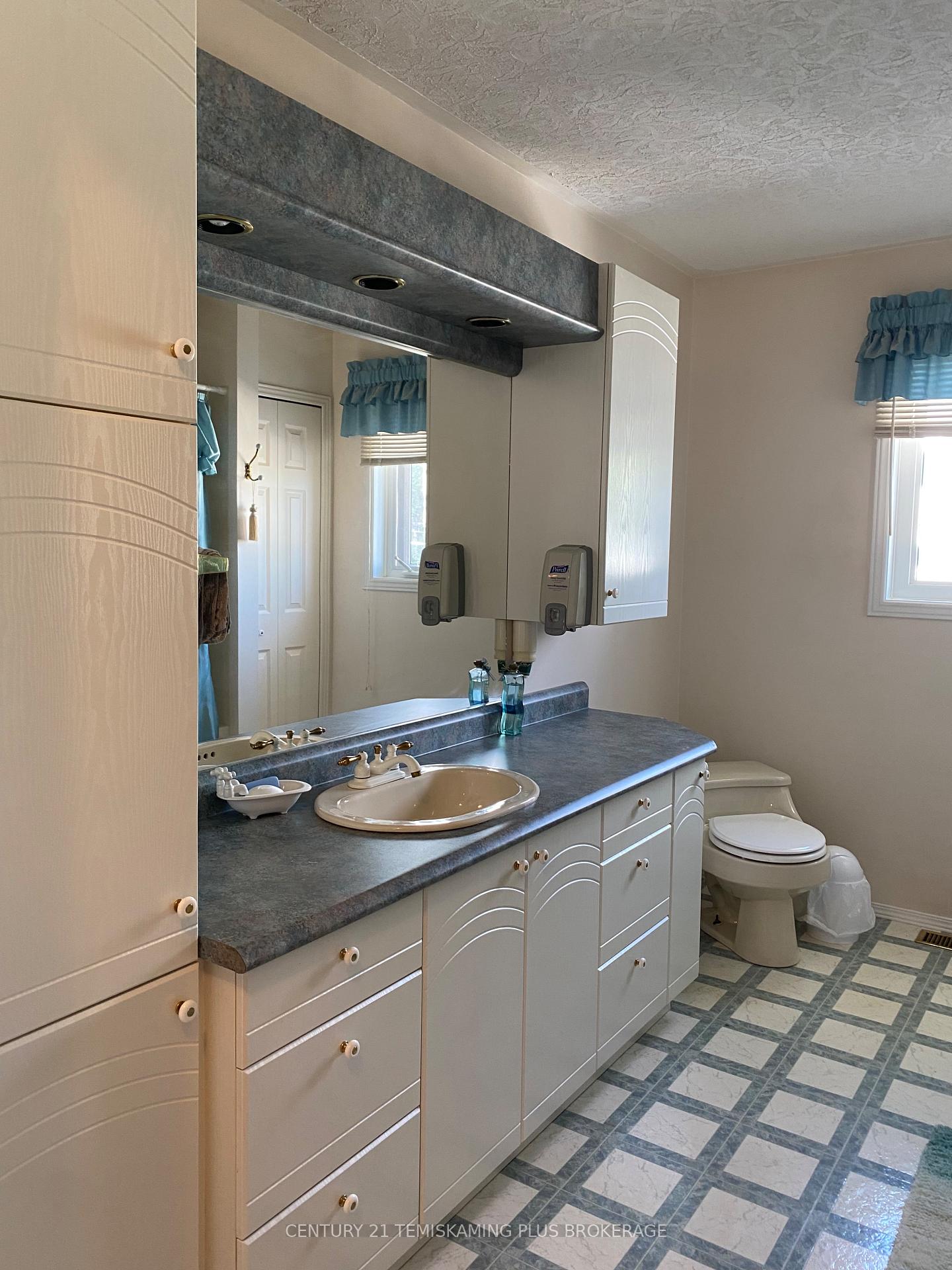 Photo 28 of 430 Main Street, Temiskaming Shores, Haileybury — HOMEH