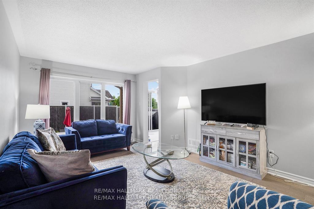 Photo 9 of 100 Lerta Way, Ottawa, Avalon West — HOMEH