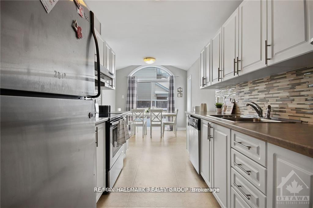 Photo 13 of 100 Lerta Way, Ottawa, Avalon West — HOMEH