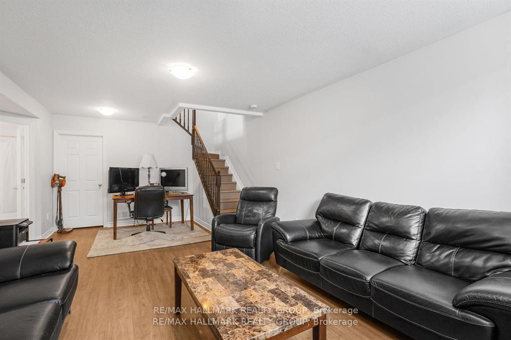 Photo 24 of 100 Lerta Way, Ottawa, Avalon West — HOMEH