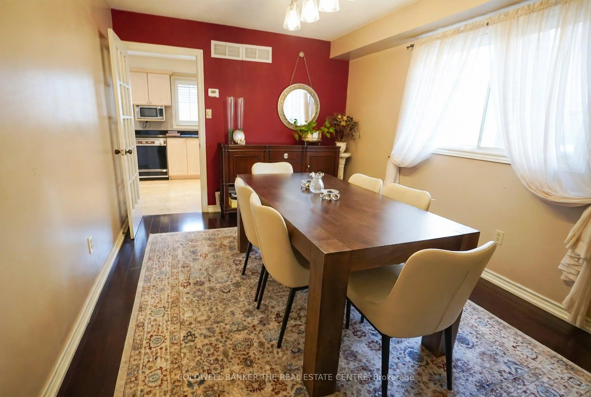 Photo 7 of 28 Fairty Drive, Markham, Middlefield — HOMEH