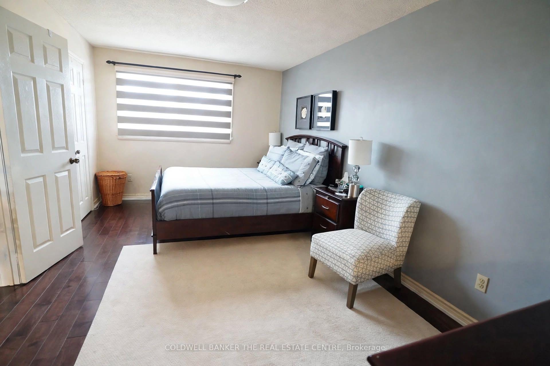 Photo 11 of 28 Fairty Drive, Markham, Middlefield — HOMEH