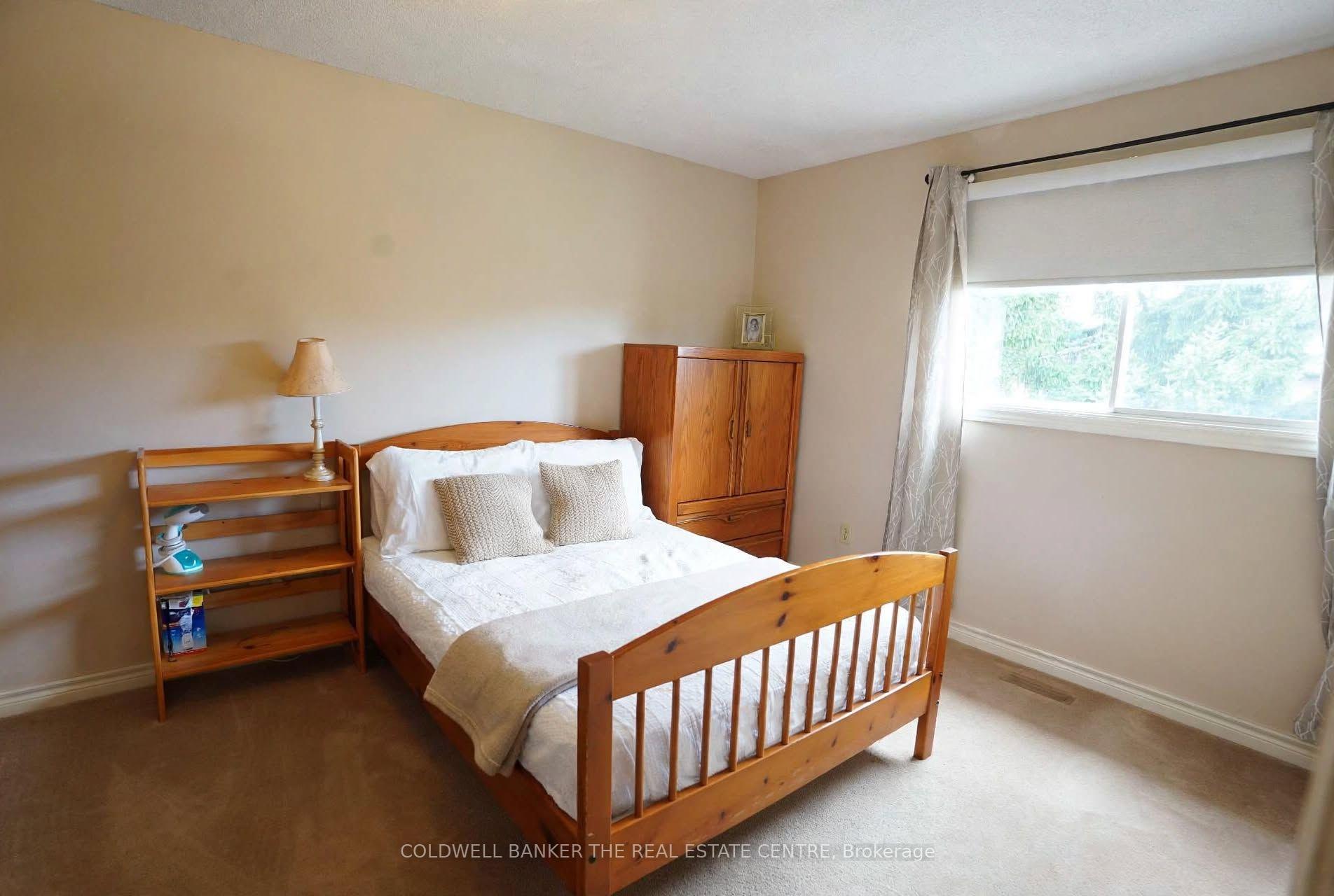 Photo 15 of 28 Fairty Drive, Markham, Middlefield — HOMEH